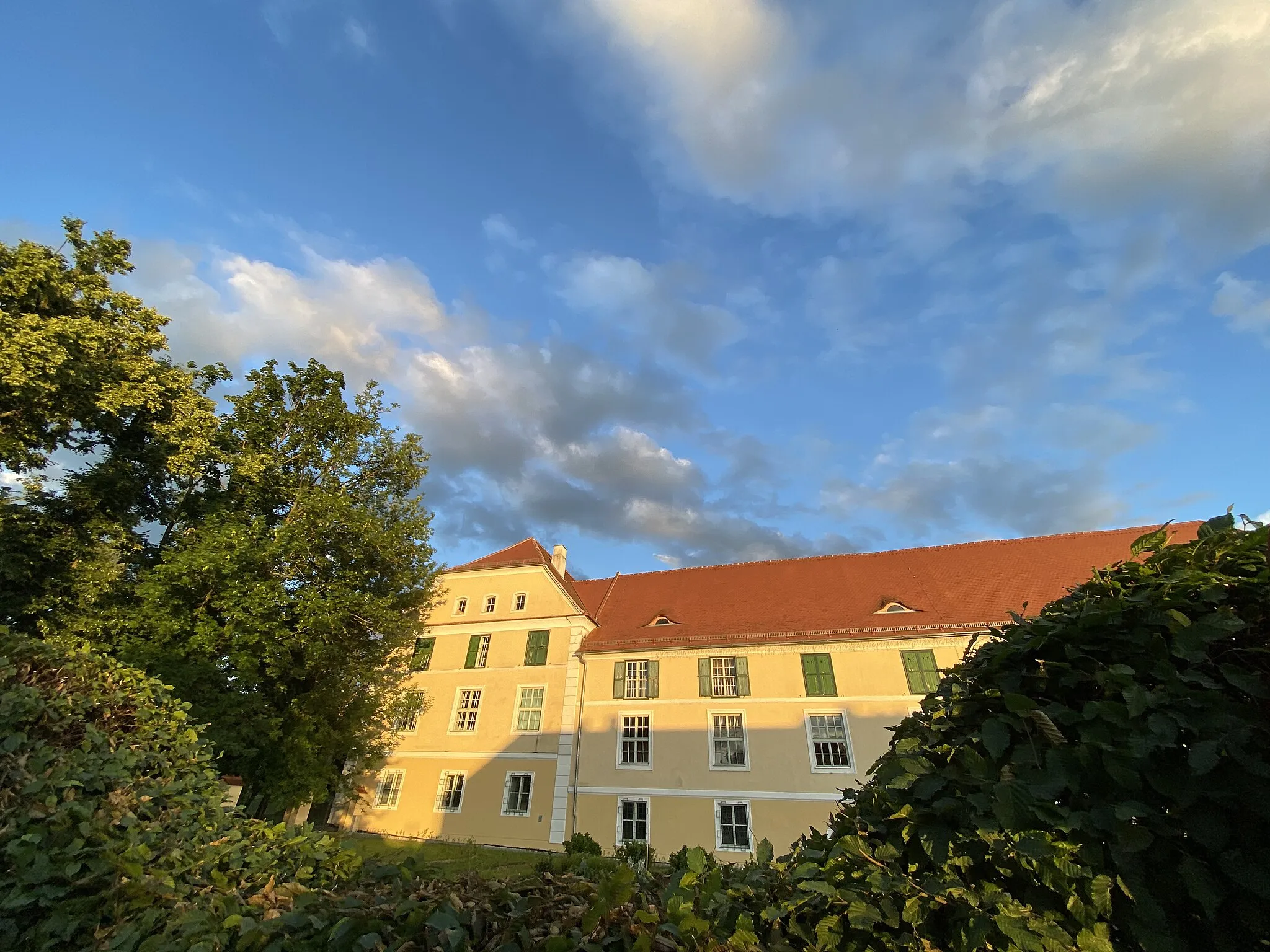 Photo showing: Schloss Batthyány (Pinkafeld) von außen