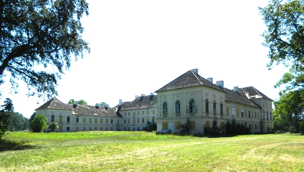 Photo showing: Schloss Trautmannsdorf in Trautmannsdorf an der Leitha