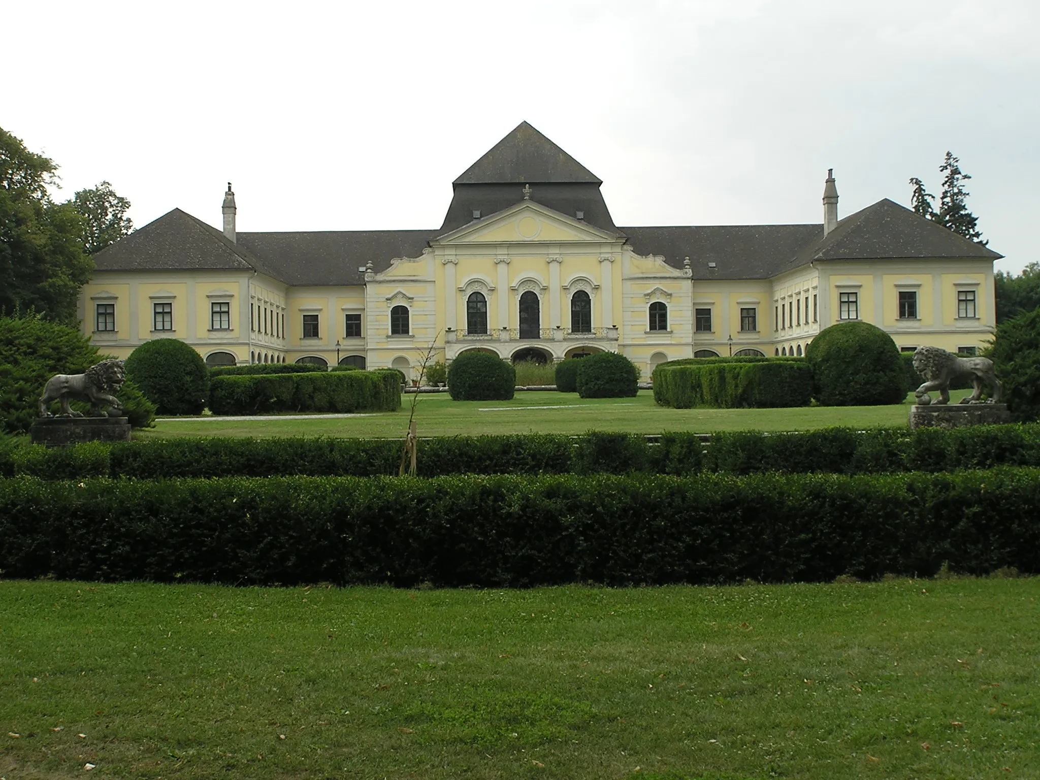 Photo showing: Kittsee castle