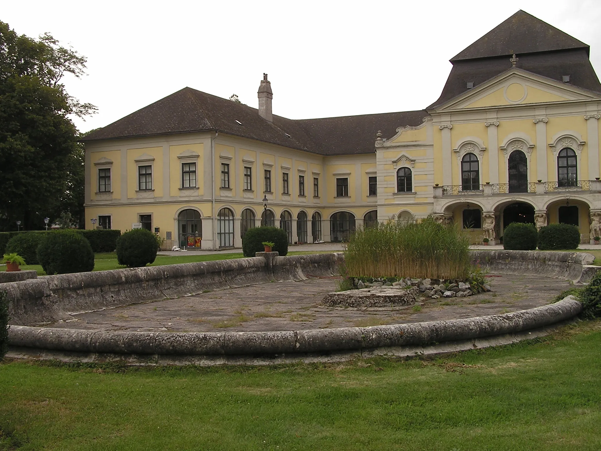 Photo showing: Kittsee castle