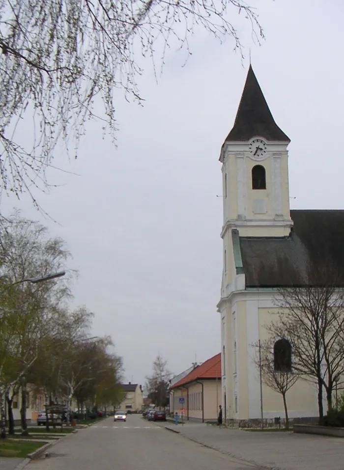 Photo showing: Apetlon im Burgenland, Pfarrkirche