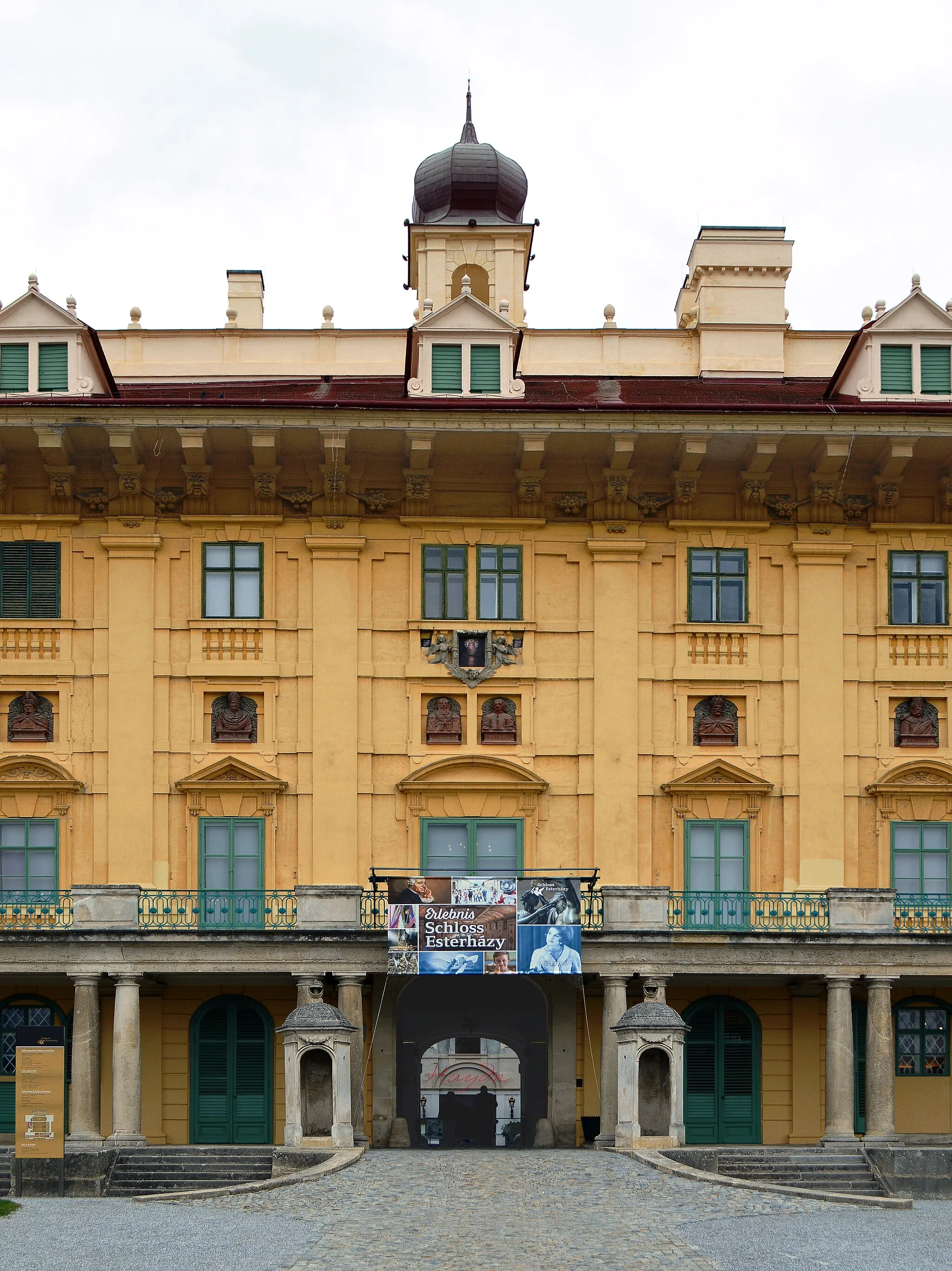 Photo showing: Eisenstadt is the capital city of the state of Burgenland in Austria and was the home of composer Joseph Haydn. The Scotch Mist Gallery contains many photographs of historic buildings, monuments and memorials of Poland and beyond.