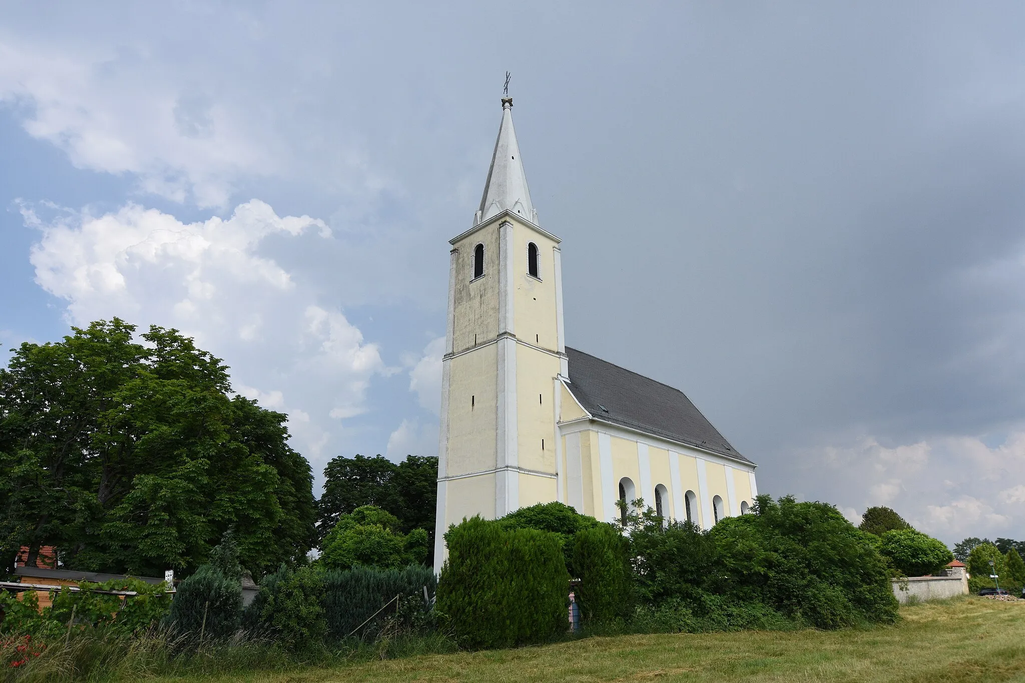 Photo showing: Pfarrkirche hl. Michael, Schattendorf