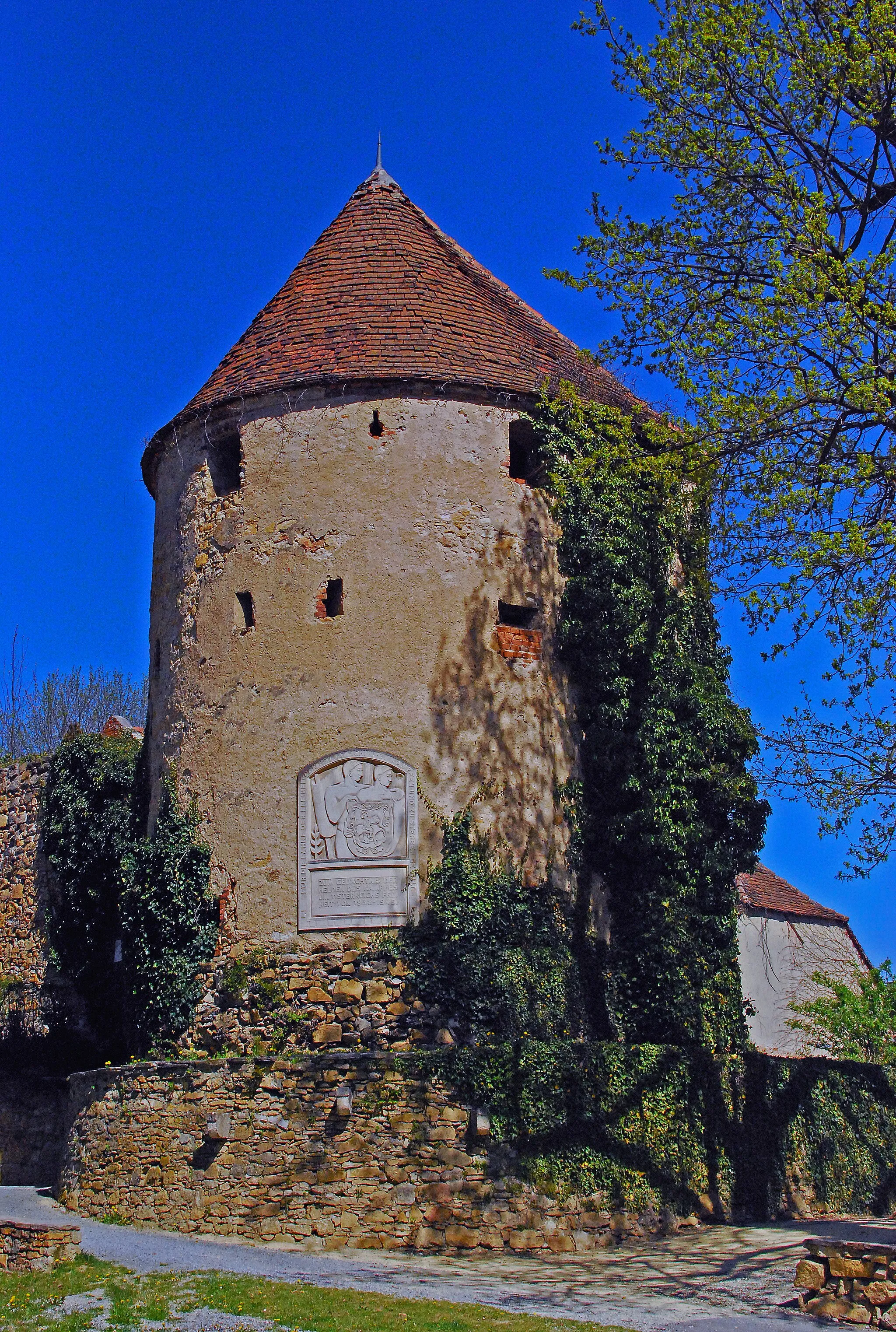 Photo showing: Stadtmauer, Turm, Hartberg