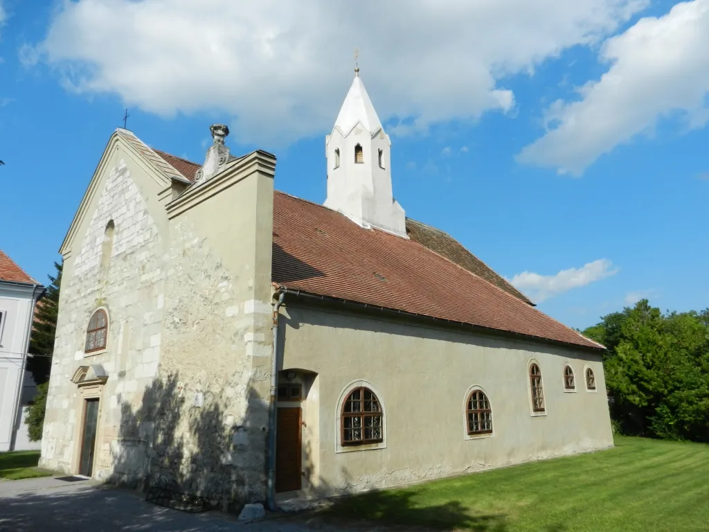 Photo showing: Kath. Pfarrkirche hl. Margaretha, Margarethen am Moos, NÖ.