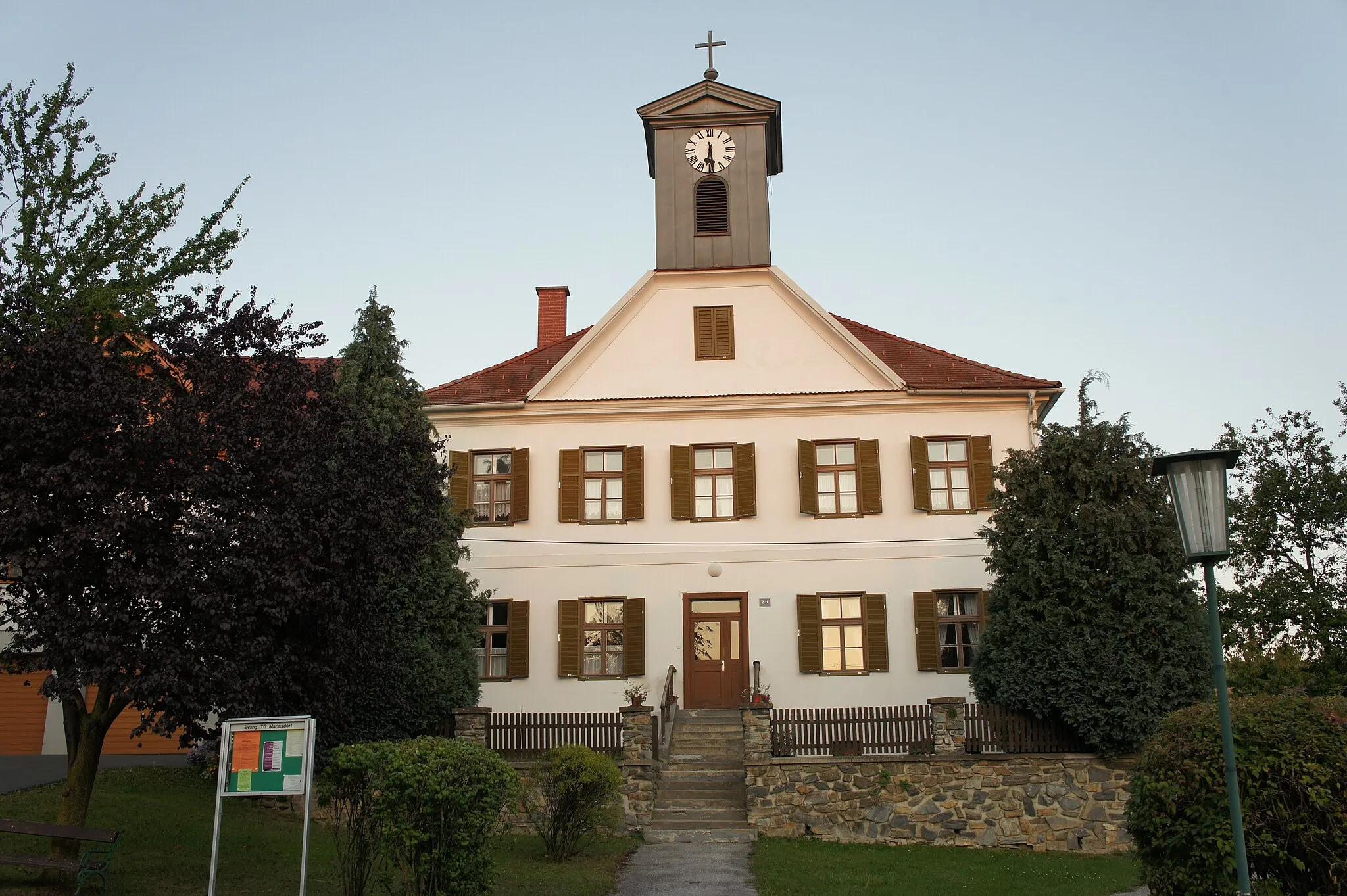 Photo showing: Evangelic school and praying centre, Mariasdorf, Austria