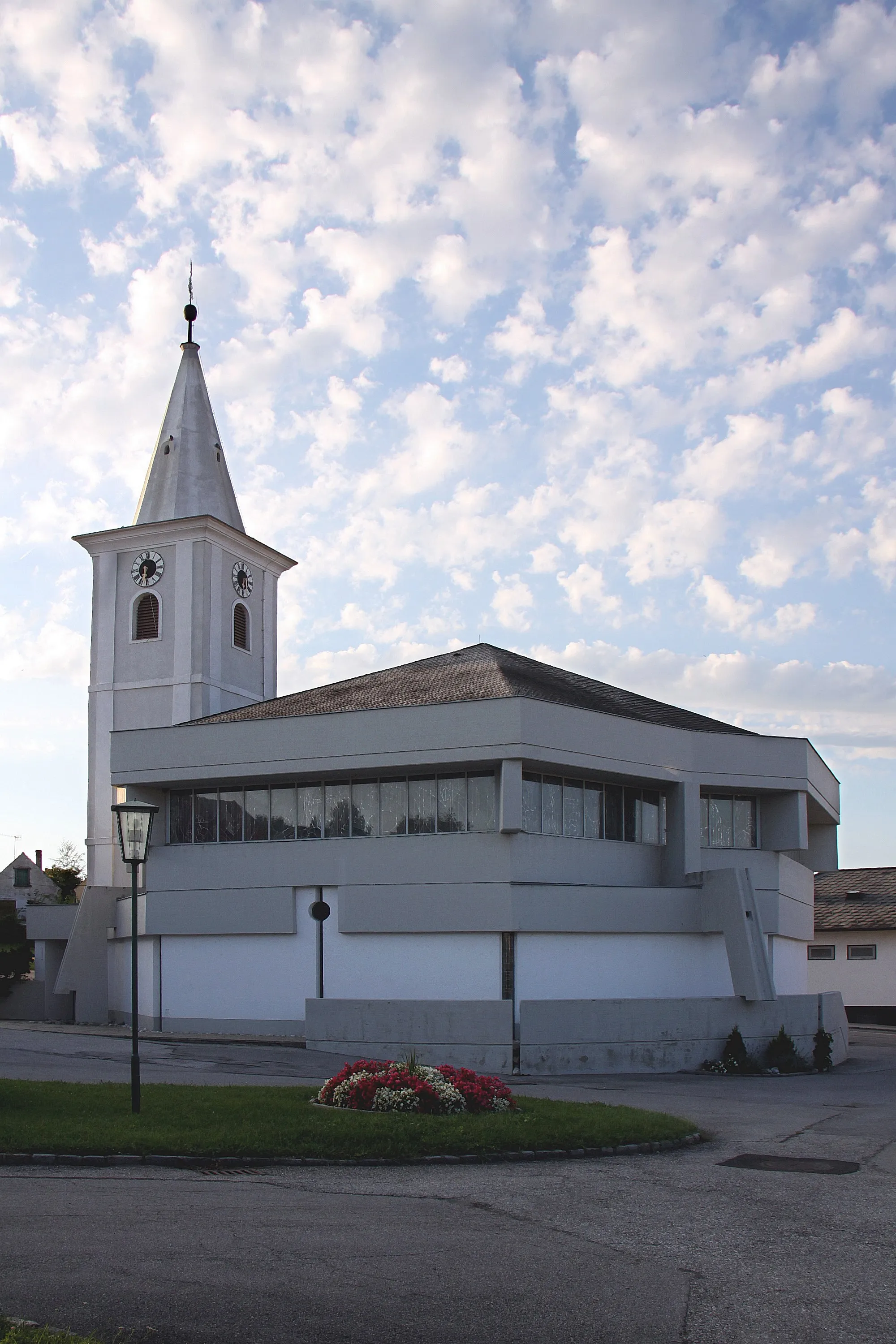 Photo showing: Parish church holy Jakob - Klingenbach.