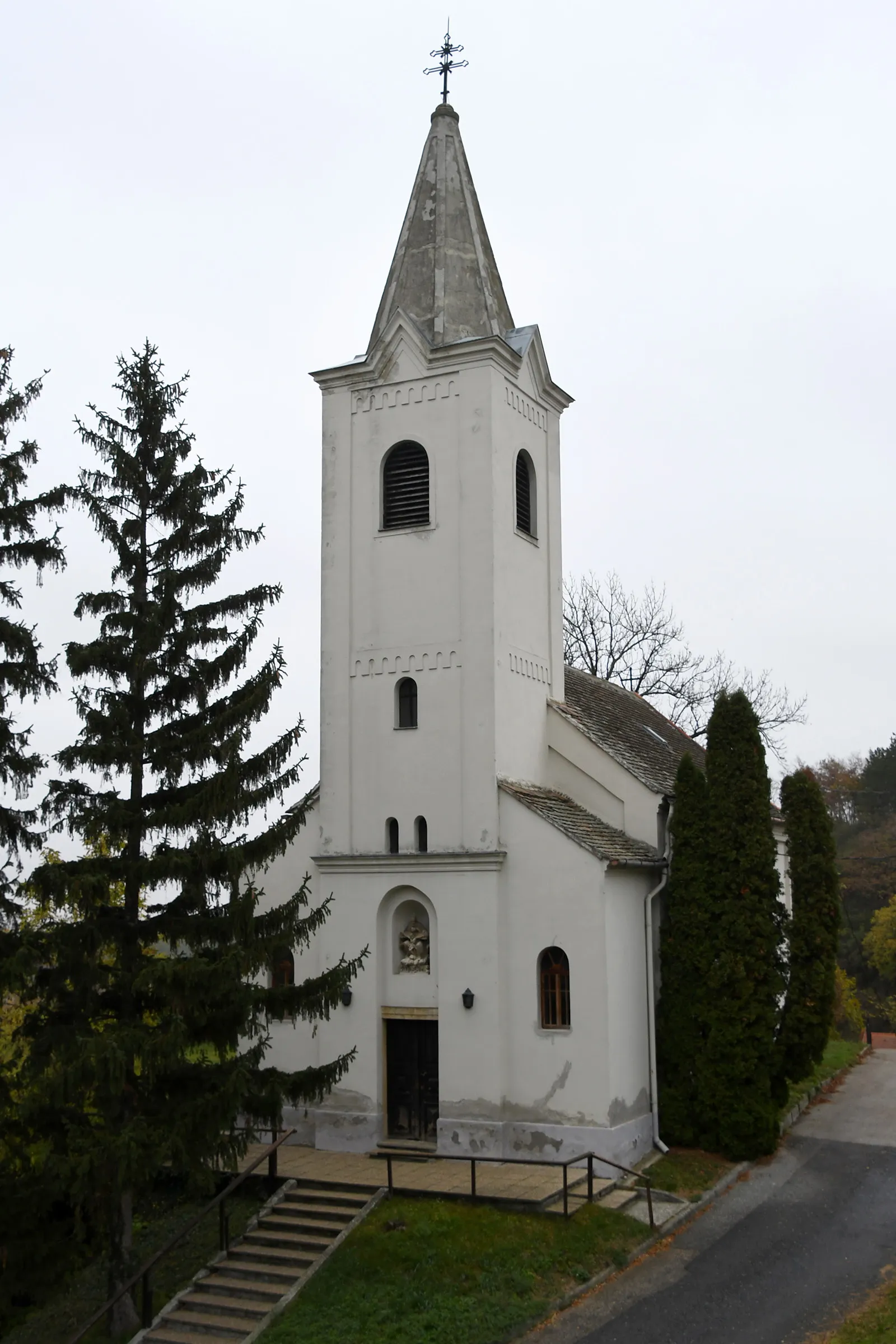 Photo showing: Roman Catholic church in Fertőboz