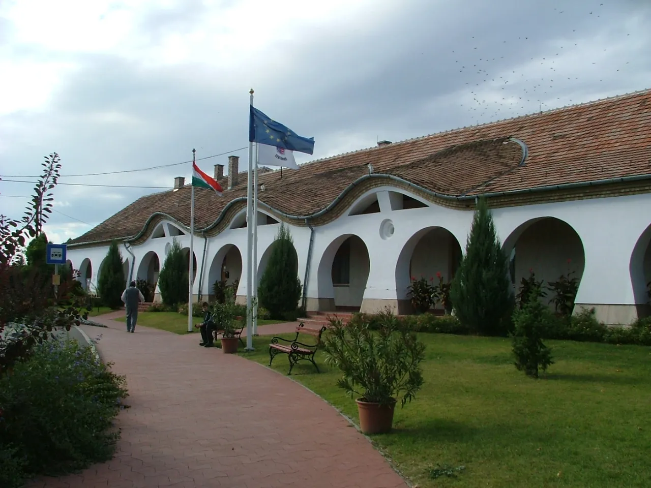 Photo showing: Fertőhomok, Village hall