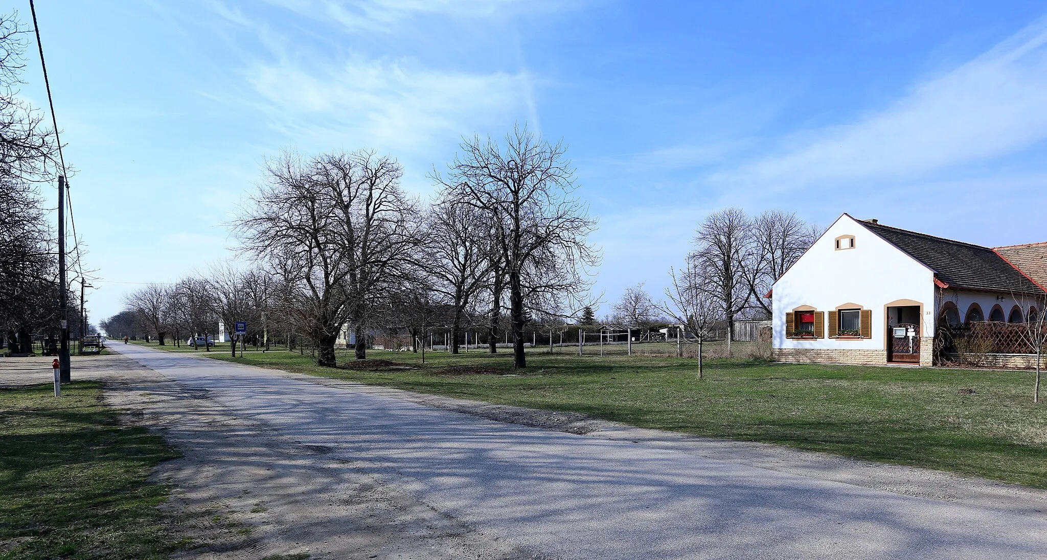 Photo showing: Albertkázmérpuszta