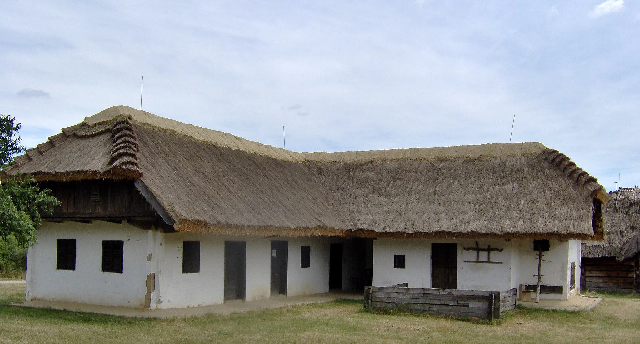 Photo showing: Szentendre Open Air Museum. House from Szentgyörgyvölgy, Hungaria.