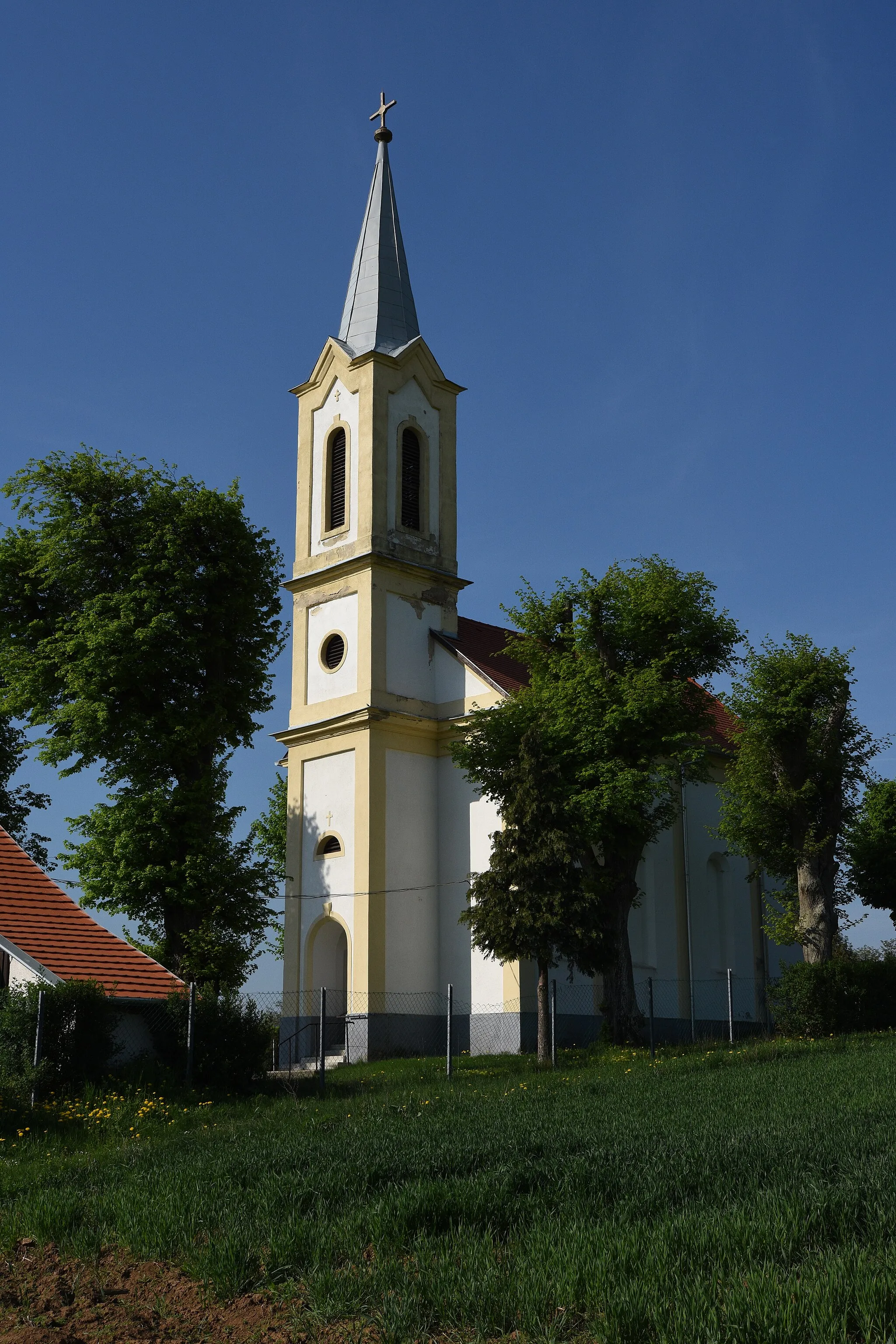 Photo showing: Kisnardai Fájdalmas Szuzanya templom Narda