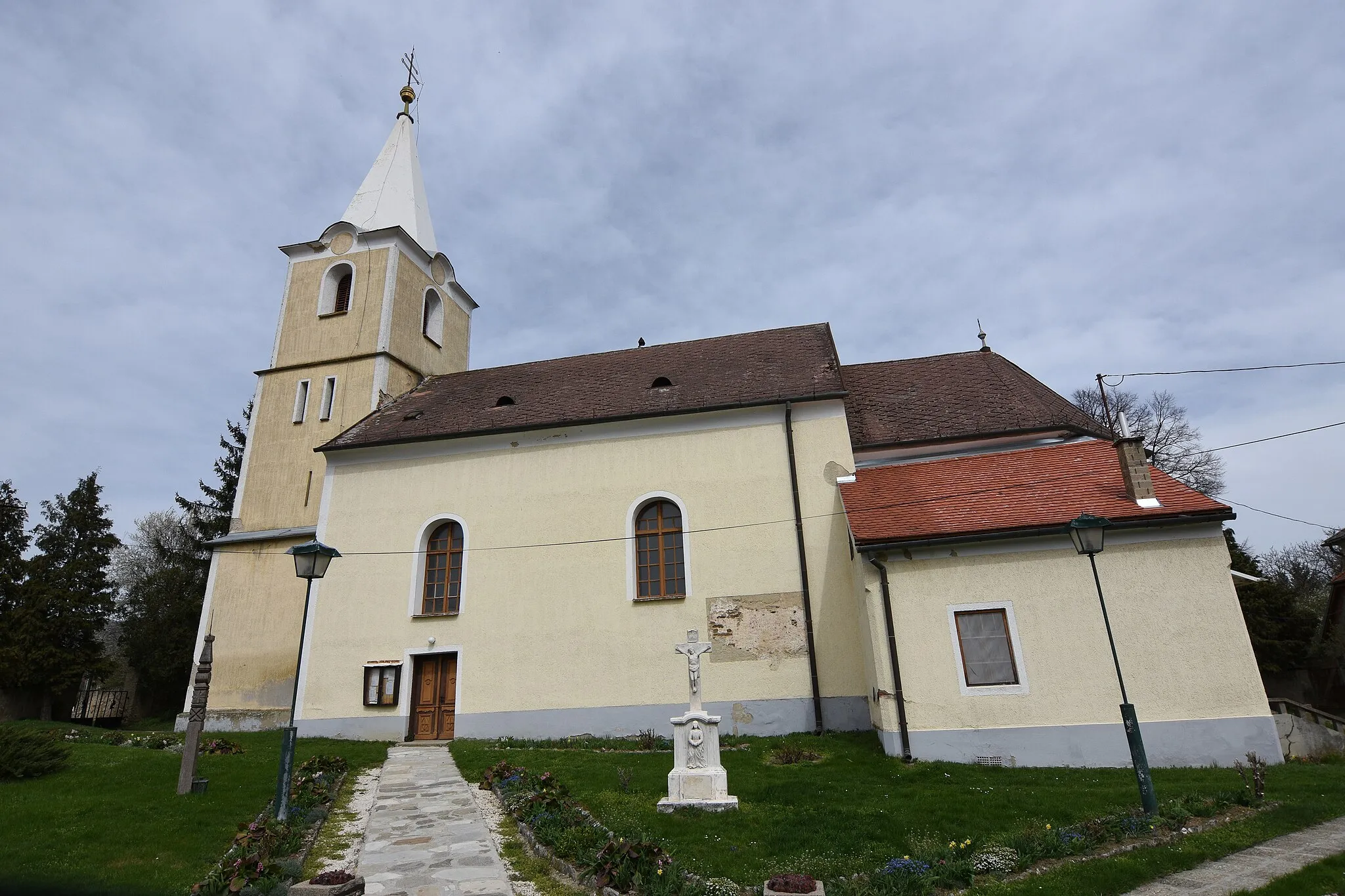 Photo showing: All Saints Church in Kőszegszerdahely