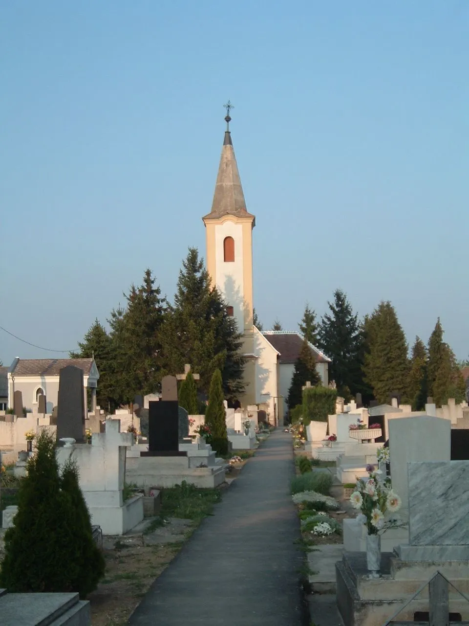 Photo showing: Nemesbőd, Szent Mihály római katolikus templom