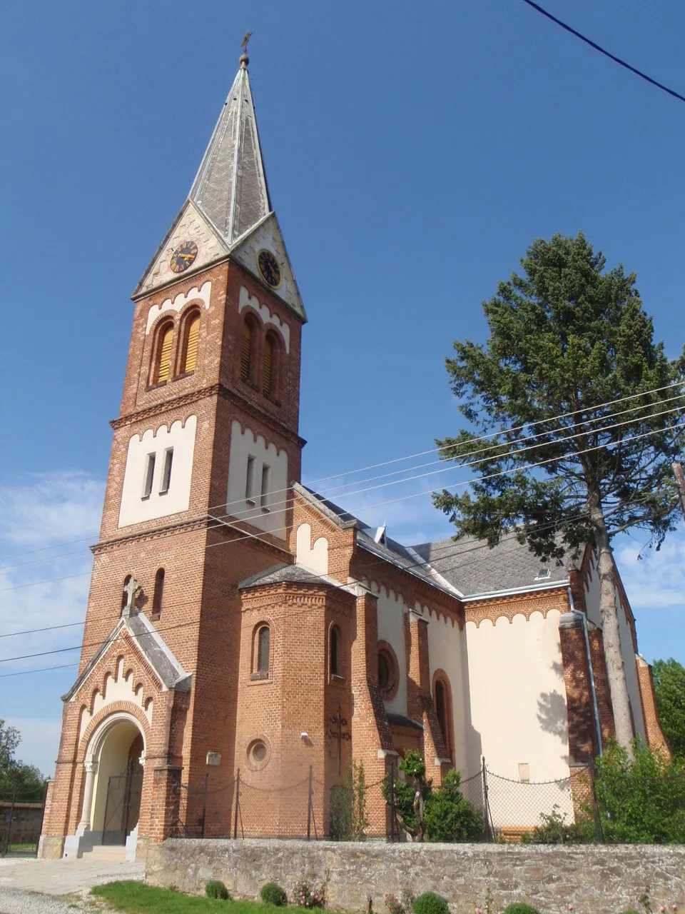 Photo showing: Gyöngyösfalu-Nagypöse rk. templom