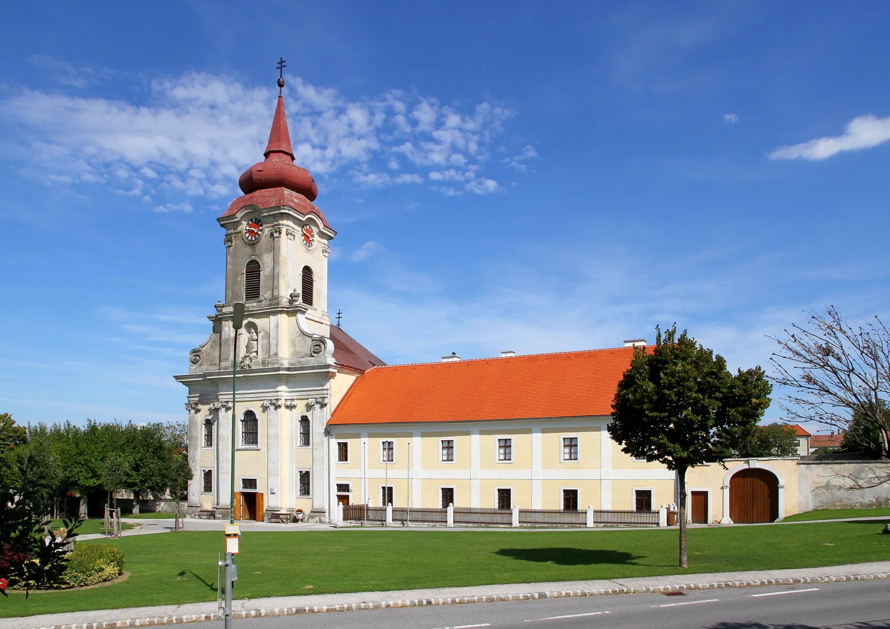 Photo showing: Die Pfarrkirche hl. Johannes d. T. in der burgenländischen Gemeinde Stotzing.