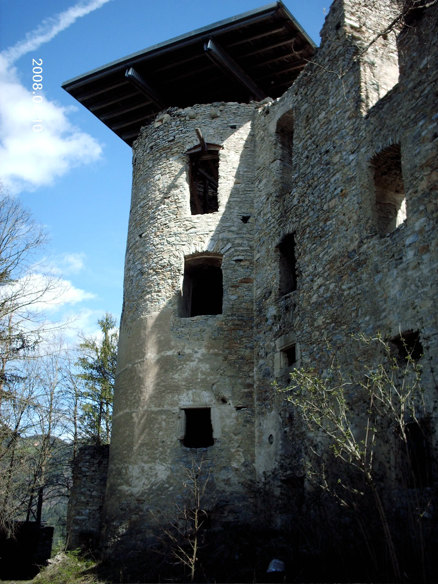 Photo showing: Burgruine Waisenberg Bergfried