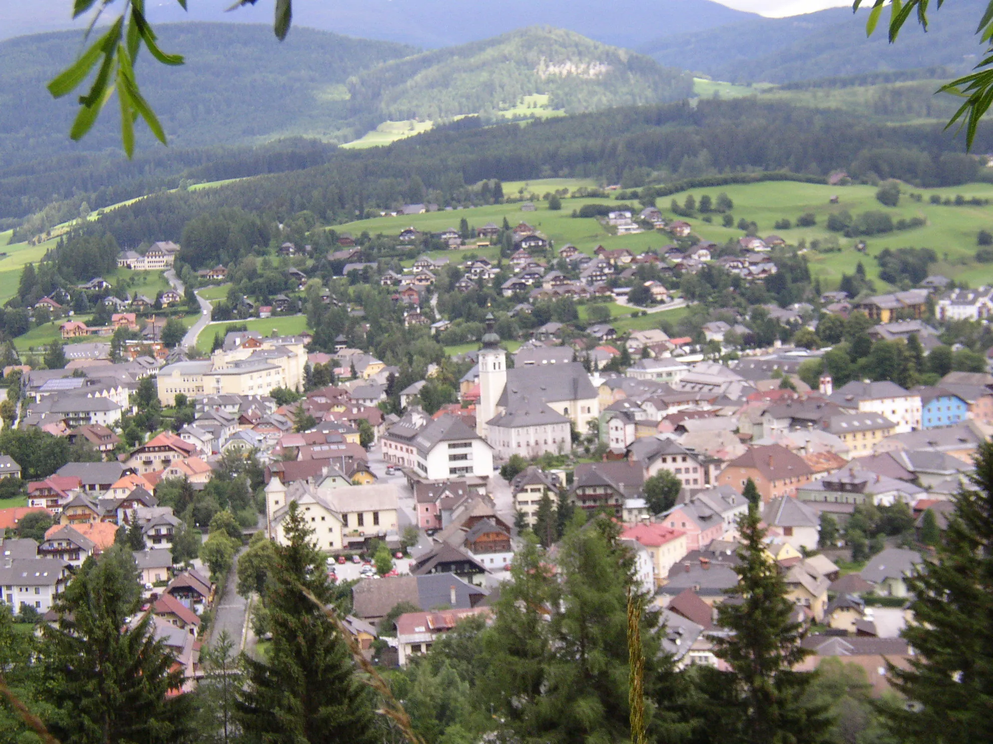 Photo showing: View of Tamsweg, seen from Saint Leonhard church