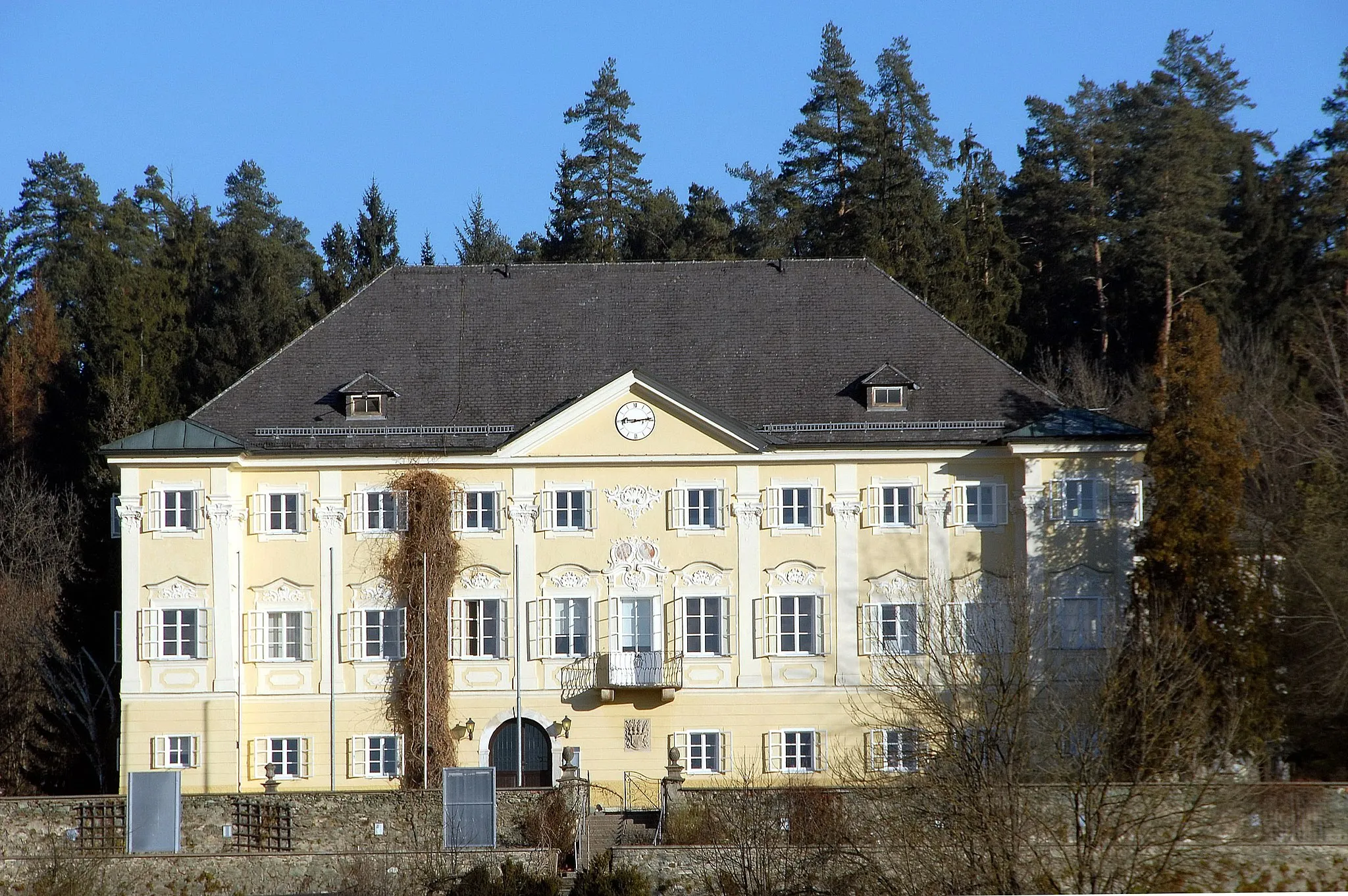 Photo showing: Castle Ehrenthal on Ehrental Street #119, 9th district Annabichl, municipality Klagenfurt on the Lake Woerth, Carinthia, Austria, EU