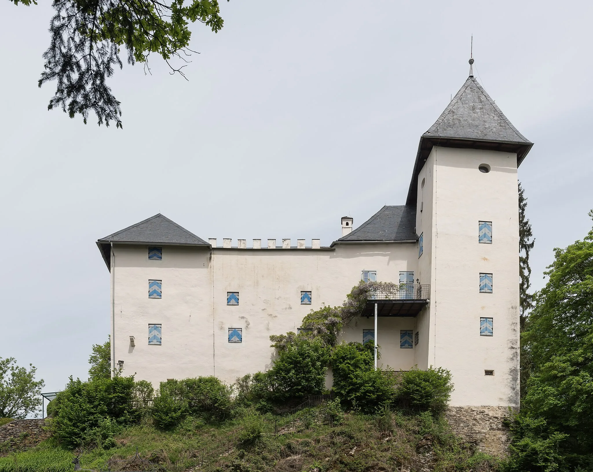 Photo showing: Castle Drasing on Drasingerstrasse #130,municipality Krumpendorf on the Lake Woerth, district Klagenfurt Land, Carinthia, Austria, European Union