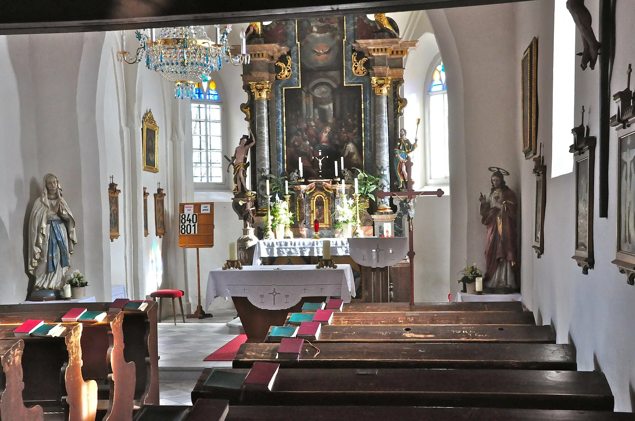Photo showing: Interior of the parish church Holy Ghost in Heiligengeist, municipality Villach, Carinthia, Austria, EU