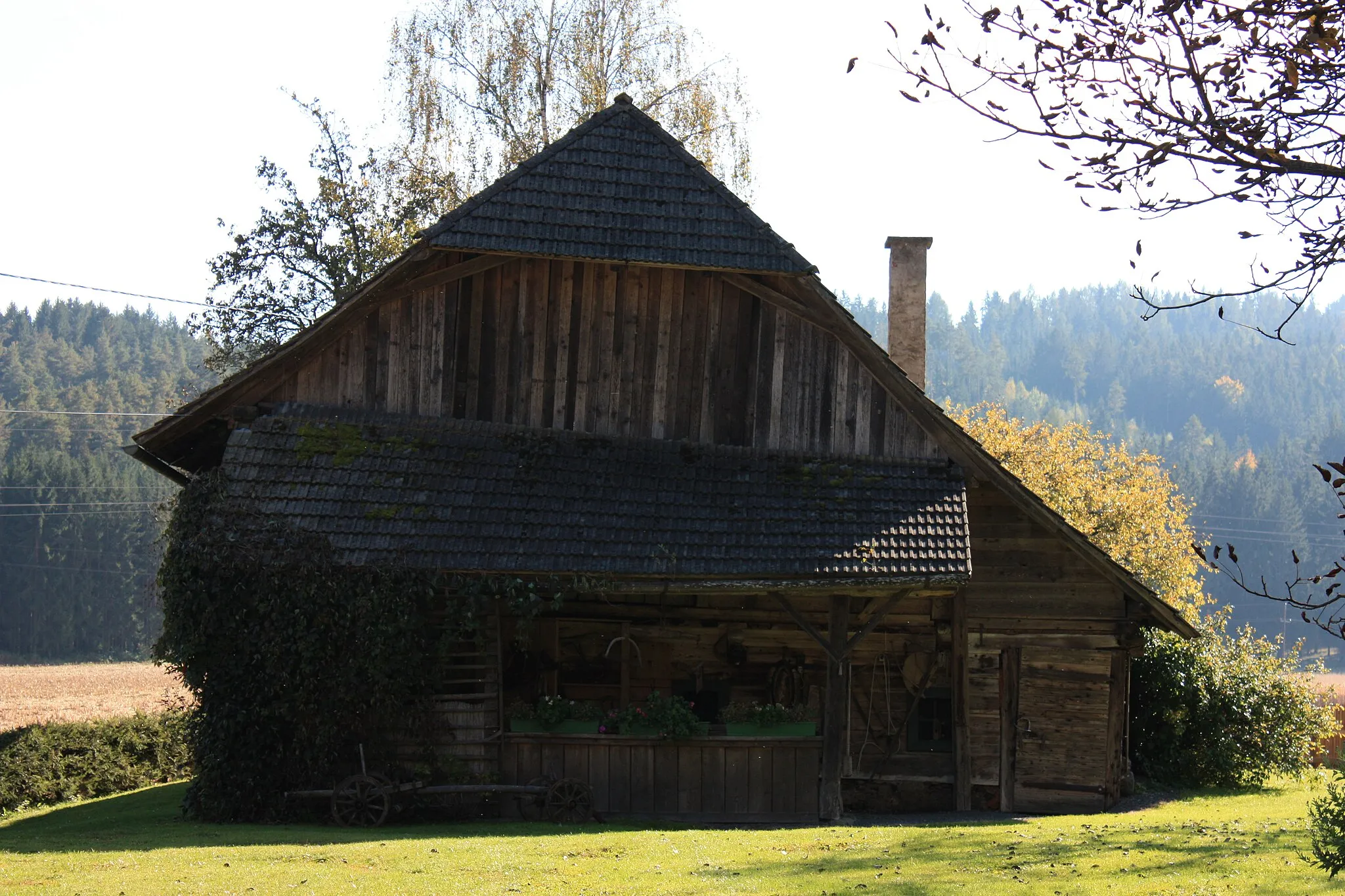 Photo showing: Farmhouse in Projern
Locality:Projern No12

Community:Sankt Veit an der Glan