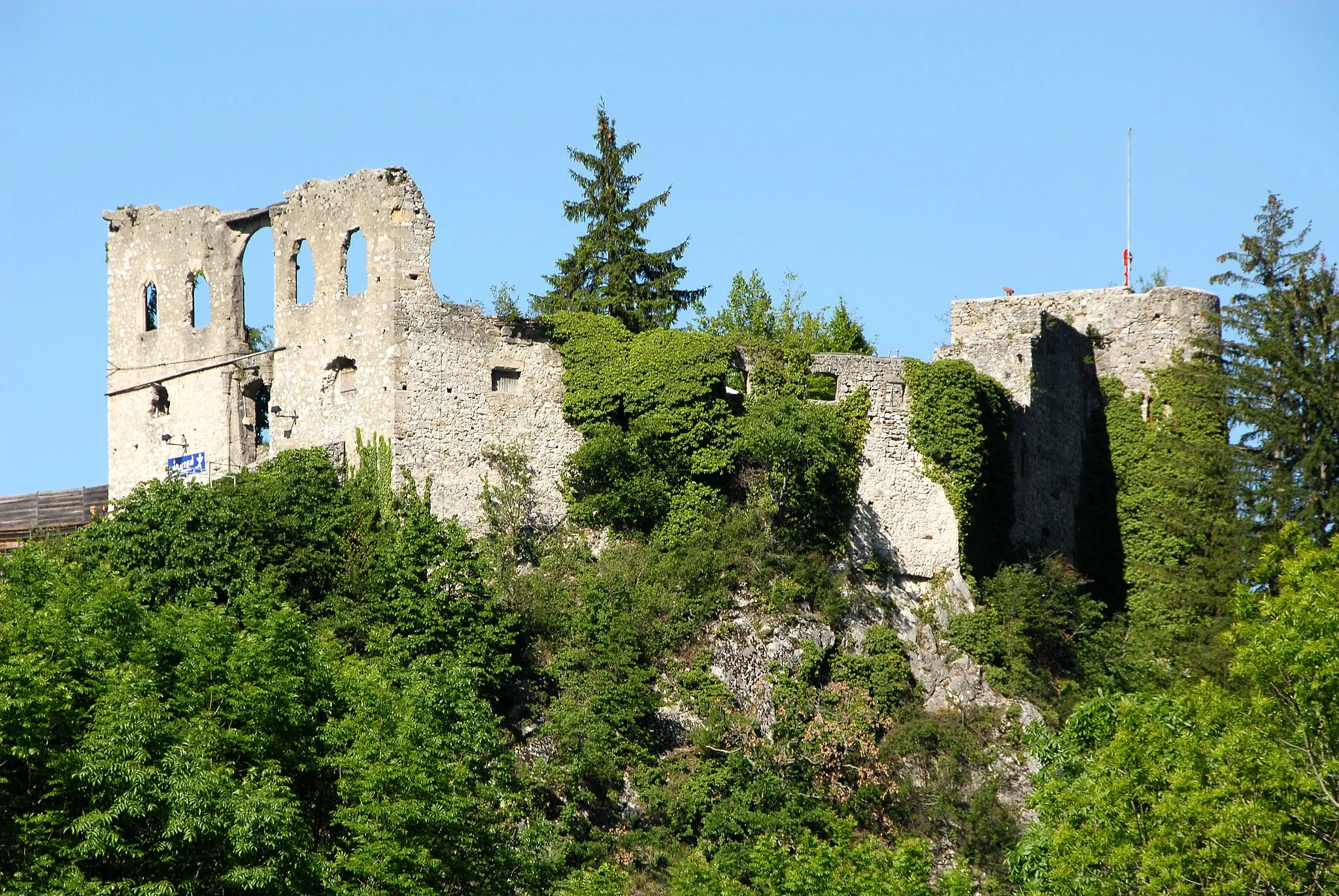 Photo showing: Castle ruin in Altfinkenstein #14, market town Finkenstein am Faaker See, district Villach Land, Carinthia, Austria
