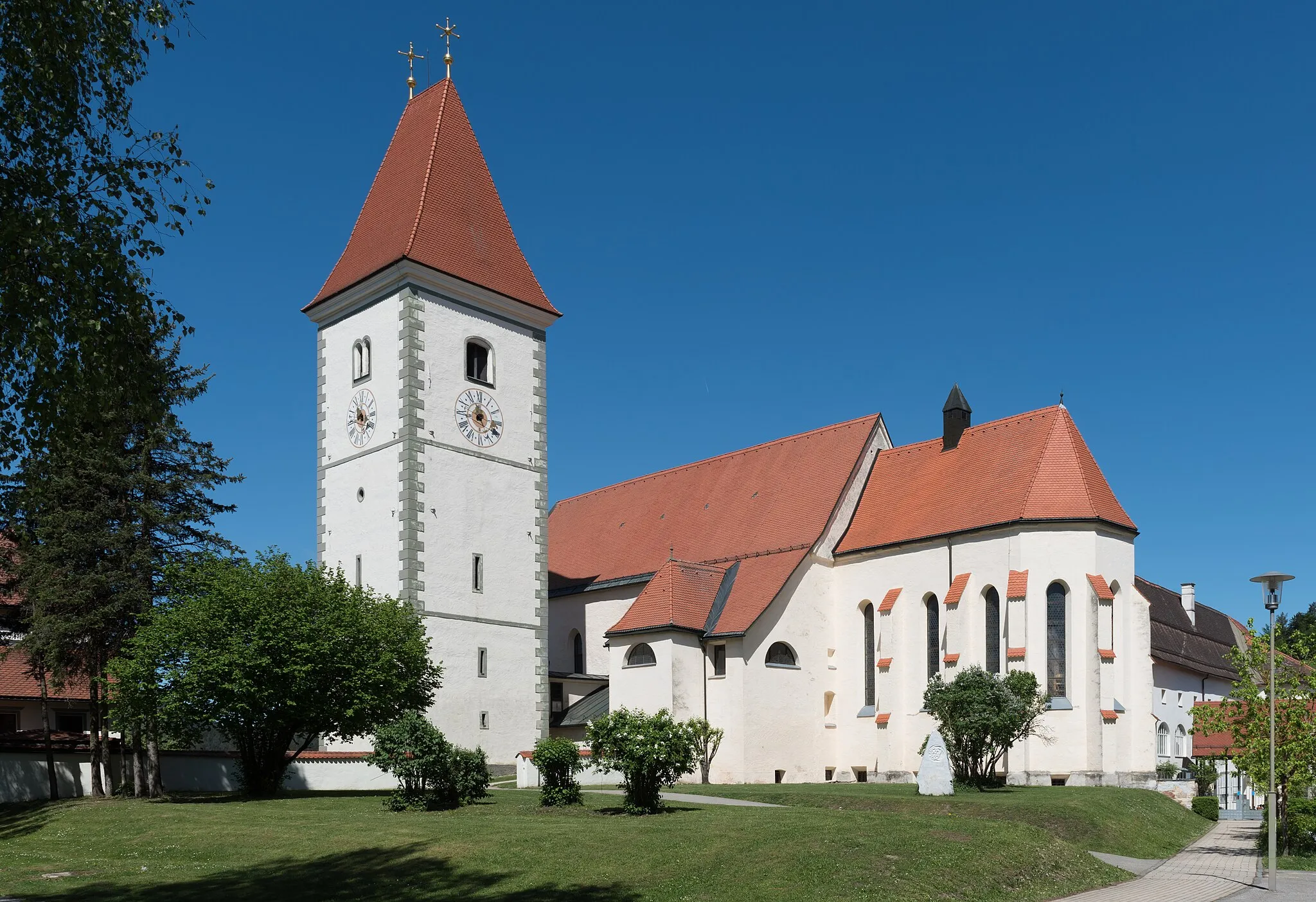 Photo showing: Parish and former collegiate church Assumption of Mary, market town Eberndorf, district Völkermarkt, Carinthia, Austria, European Union