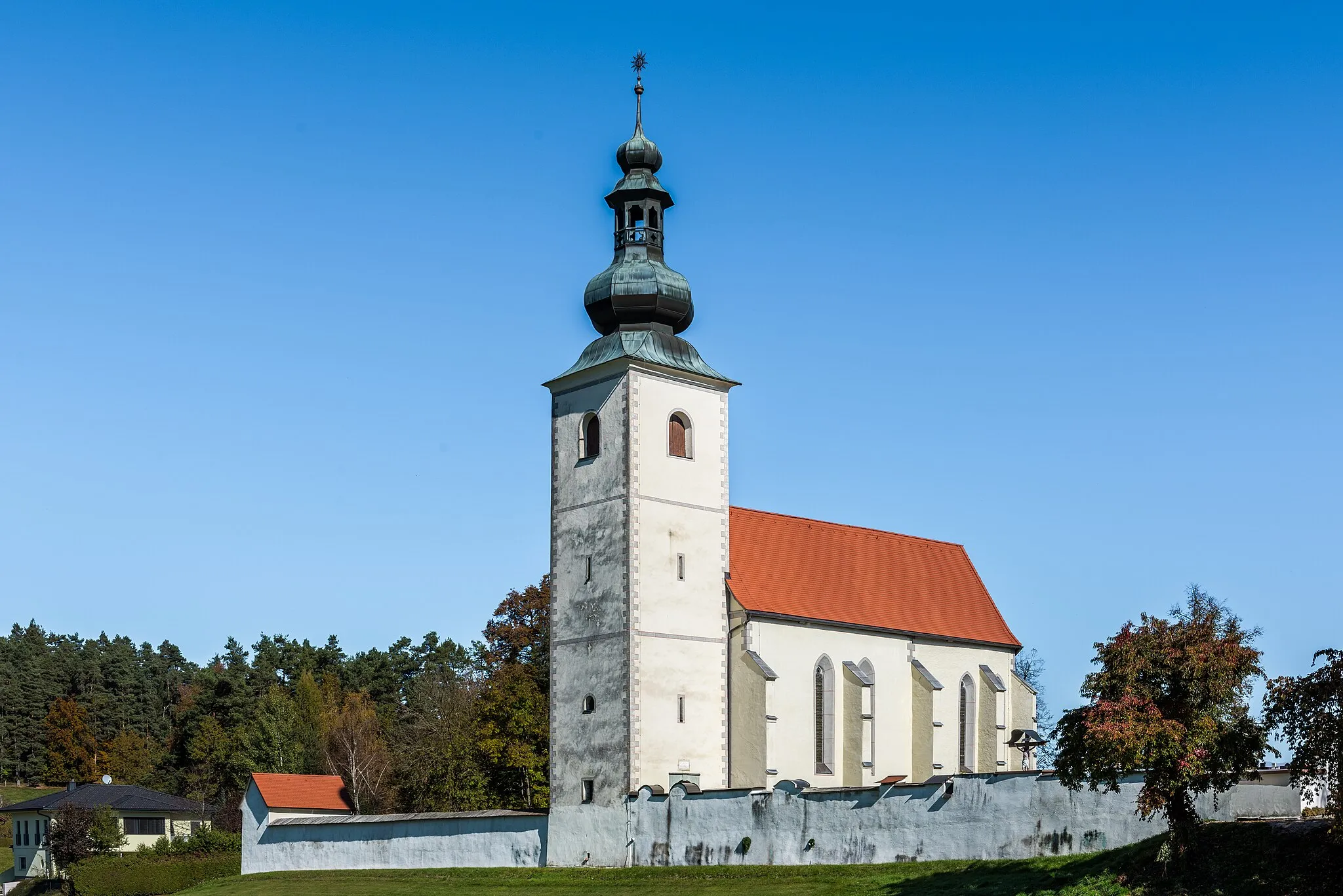 Photo showing: Subsidiary church Our Lady on Kreuzberglweg #25, market town Eberndorf, district Völkermarkt, Carinthia, Austria, EU