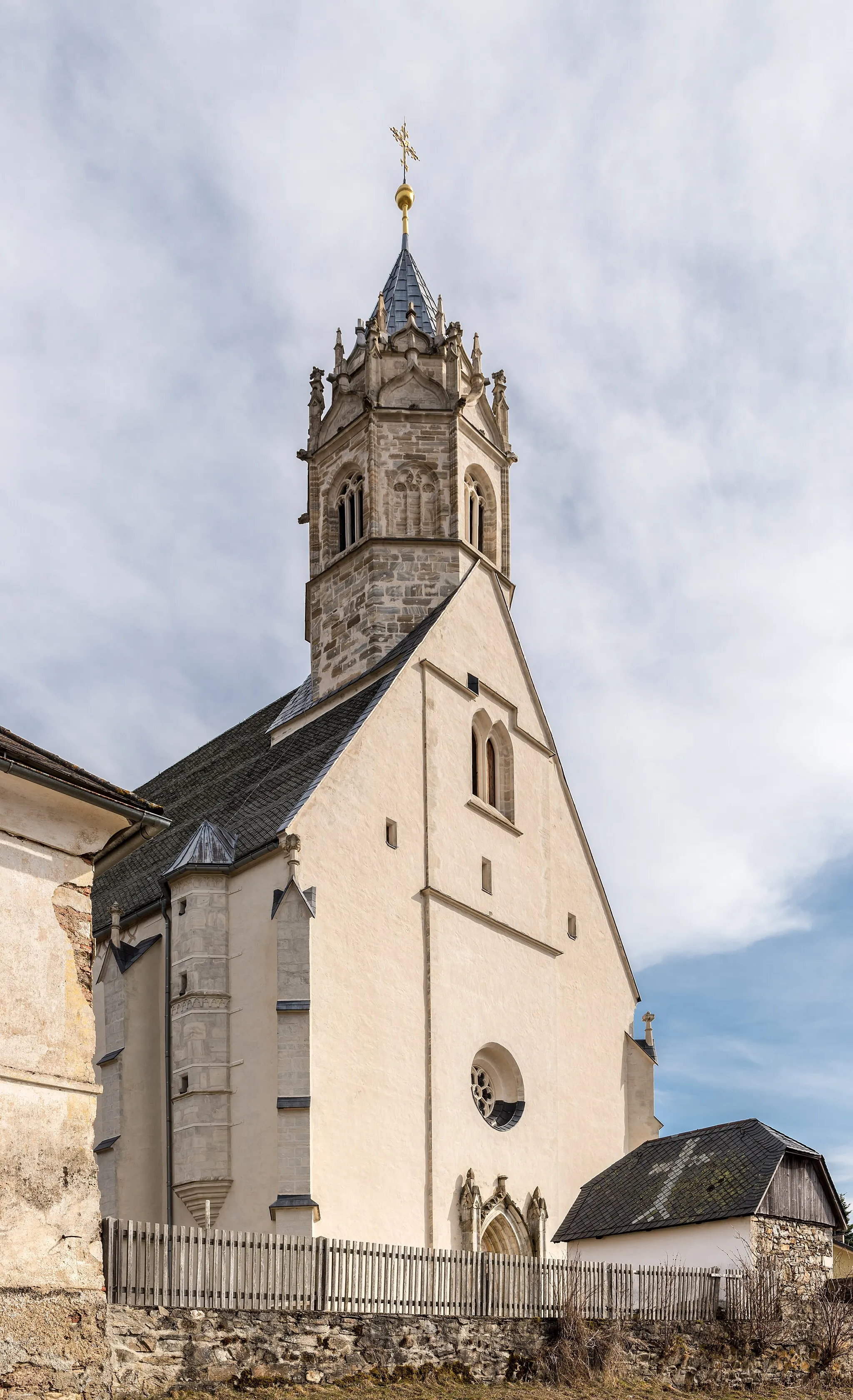 Photo showing: Northwestern view of the parish and pilgrimage church Our Lady in Waitschach, market town Guttaring, district Sankt Veit, Carinthia, Austria, EU
