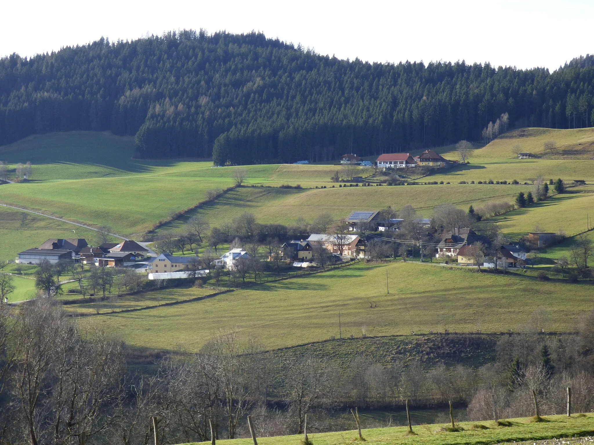 Photo showing: Ortschaft Pflausach (Gemeinde Liebenfels, Kärnten)
Blick von Sörg