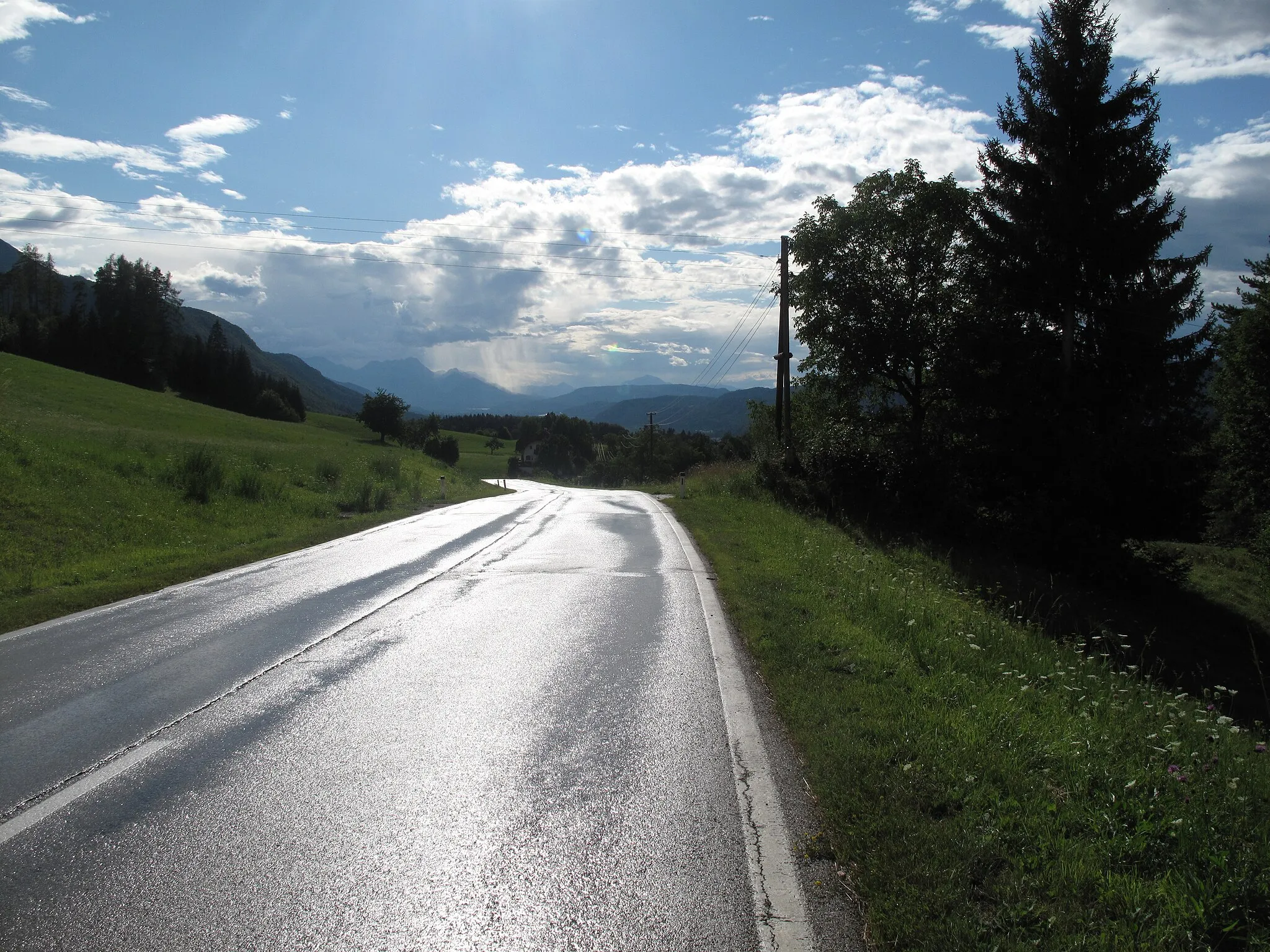 Photo showing: between Sankt Margarethen and Oberdörfl, road panorama