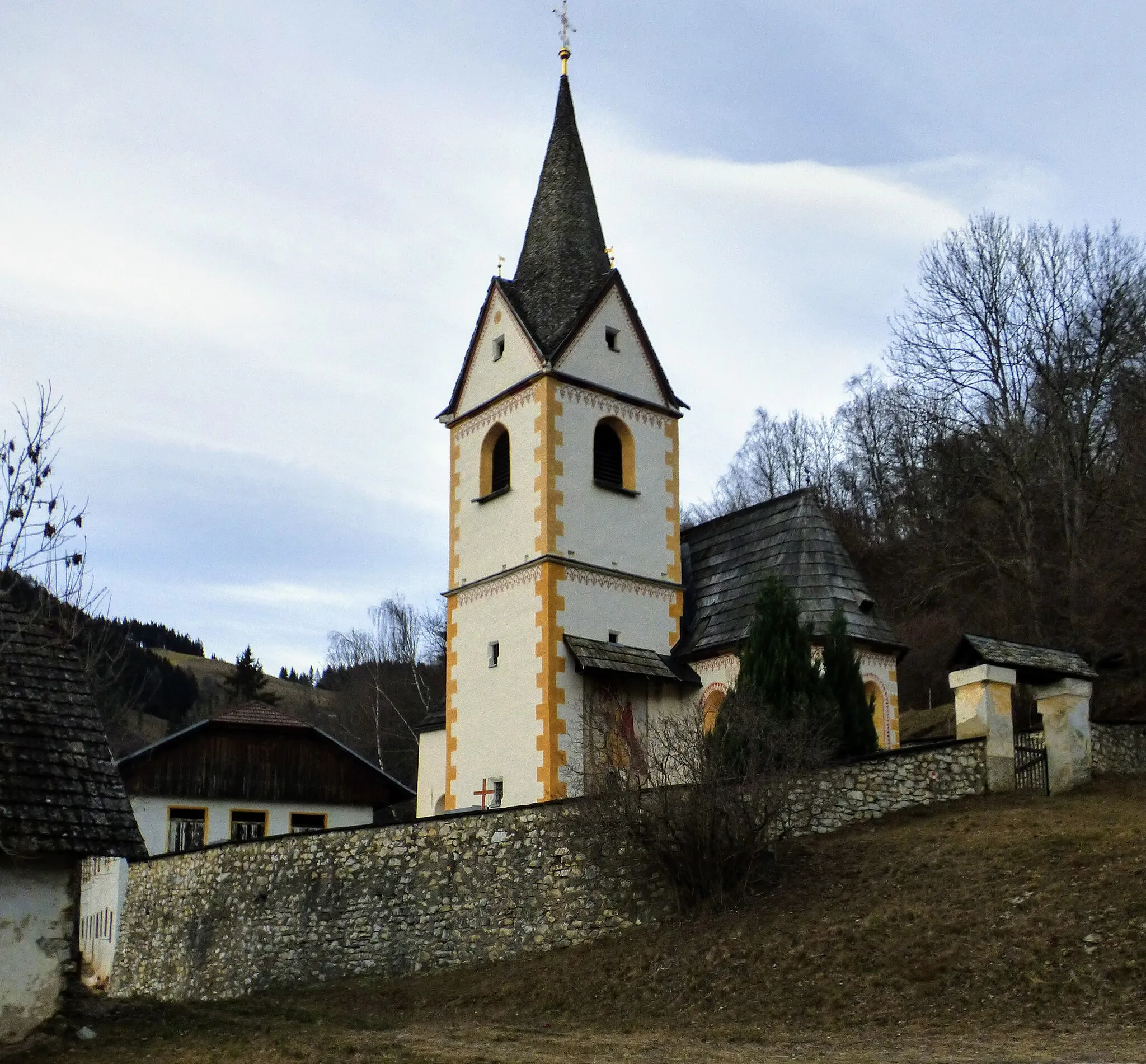 Photo showing: Filialkirche Hl. Michael, Michaelerberg, Gemeinde Brückl (Kärnten).
Ansicht von Süden.

This media shows the protected monument with the number 67899 in Austria. (Commons, de, Wikidata)