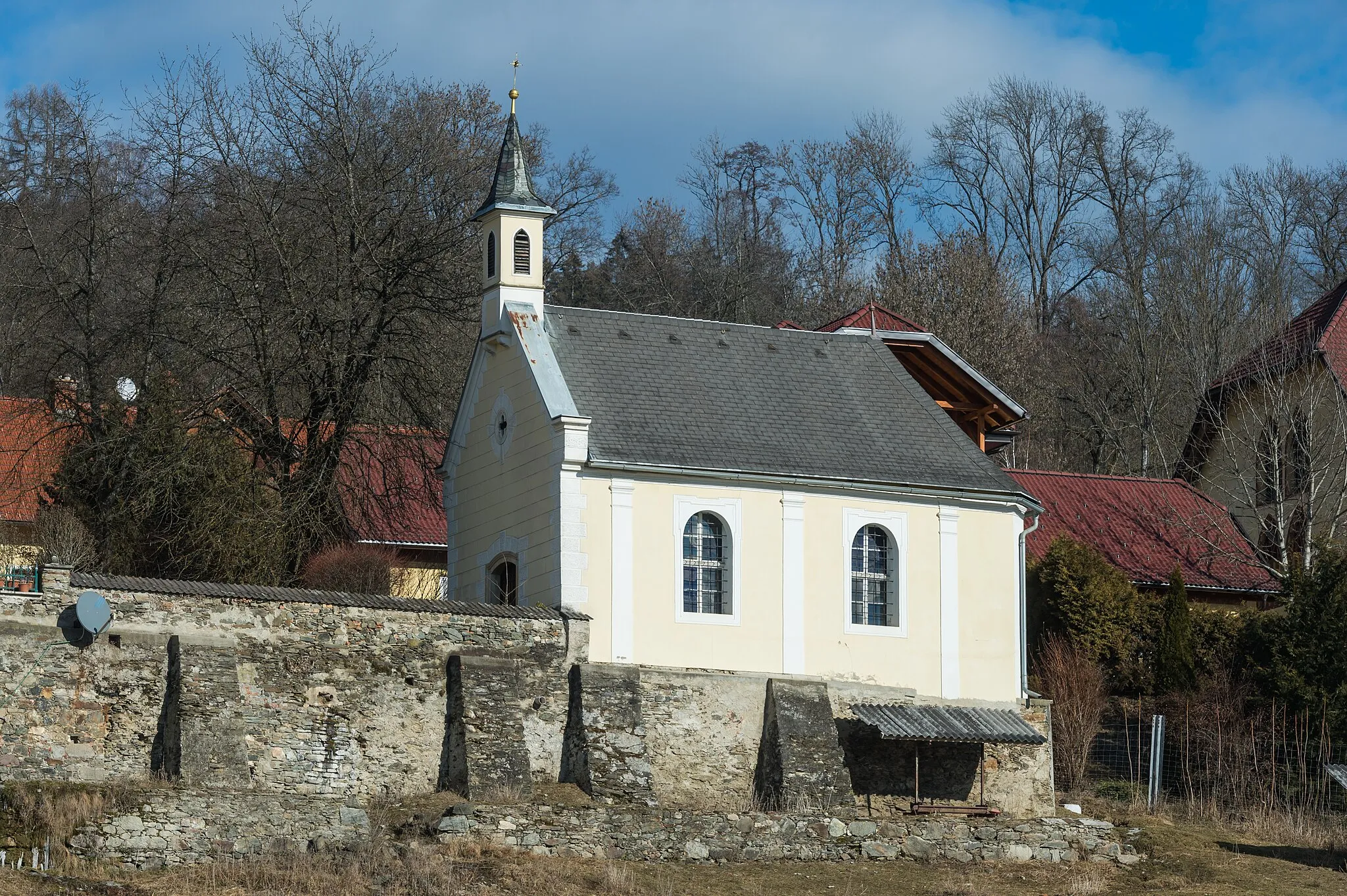 Photo showing: Chapel of castle Ehrenbichl on Ehrenbichlweg #31, 14th district “Wölfnitz”, Carinthian capital Klagenfurt on the Lake Woerth, Carinthia, Austria, EU