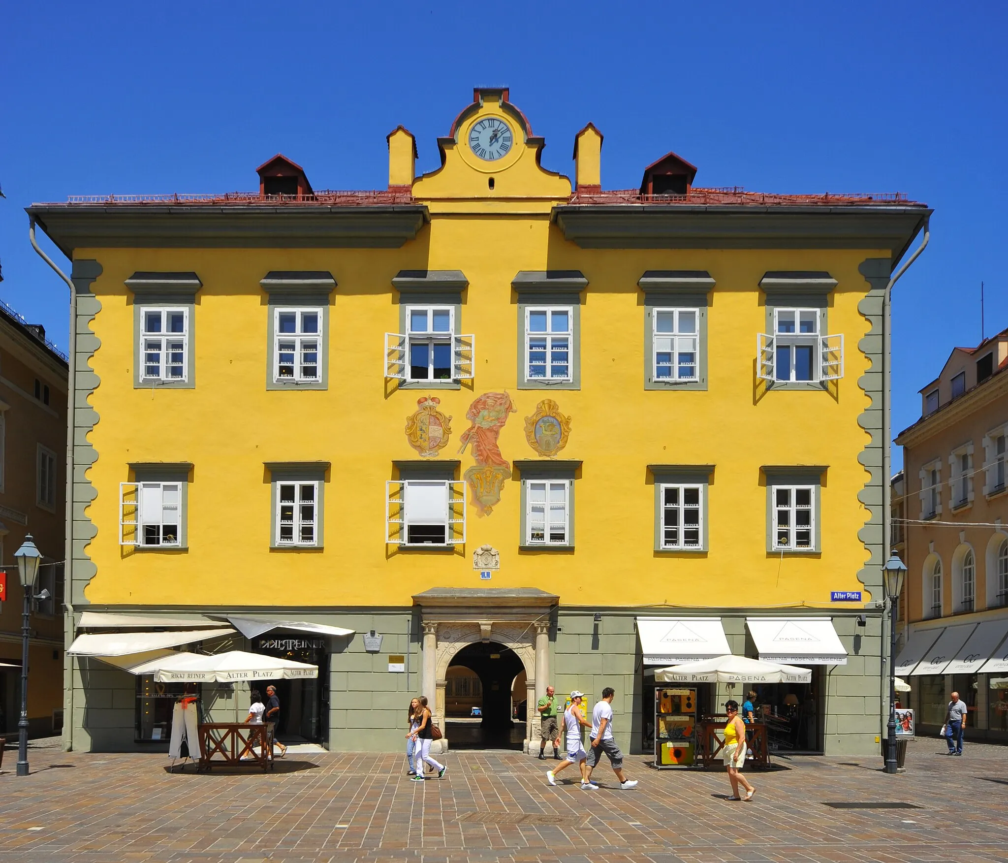 Photo showing: Palais Rosenberg, old guildhall on Alter Platz #1, inner City, Klagenfurt, Carinthia, Austria, EU