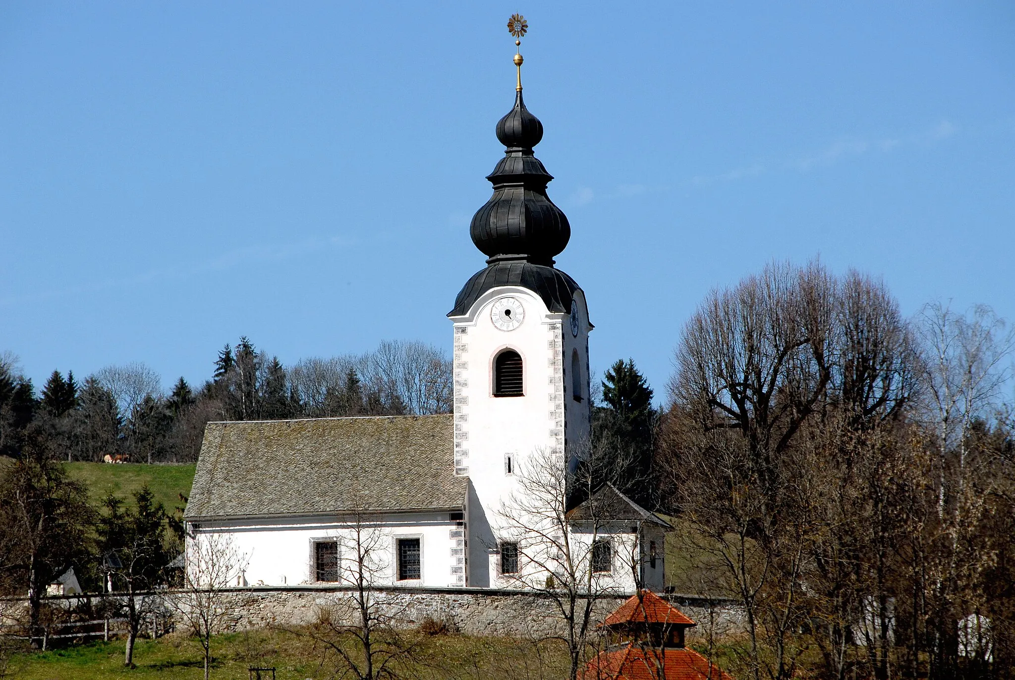 Photo showing: Parish church Saints Lambertus and Ulrich at Poertschach am Berg, market town Maria Saal, district Klagenfurt Land, Carinthia, Austria, EU