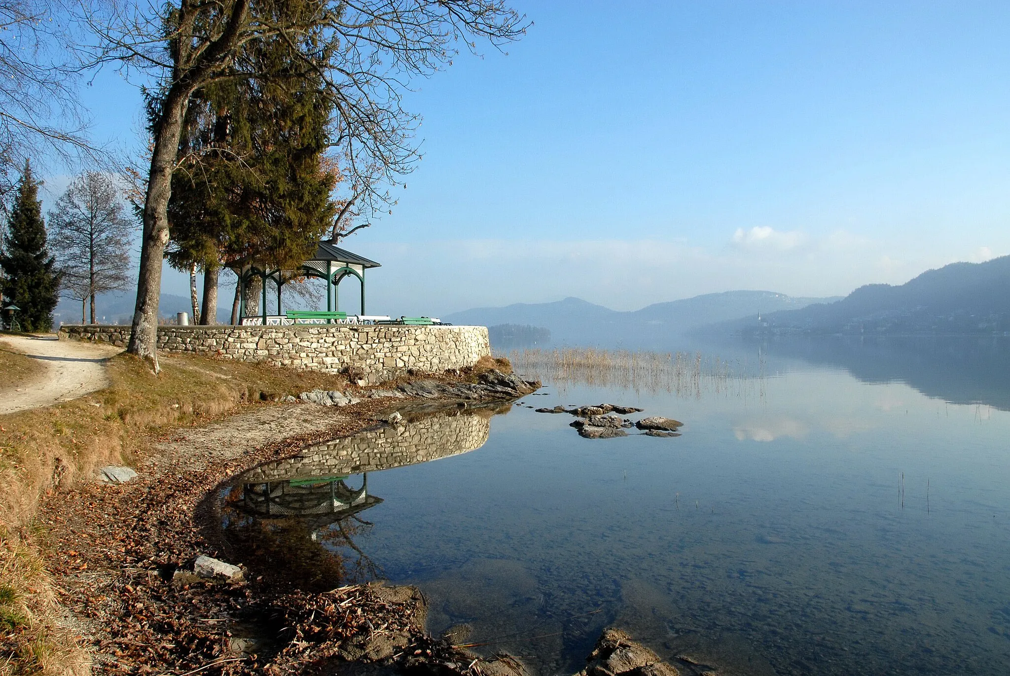 Photo showing: Gazebo on the peninsula`s Landspitz, municipality Poertschach on the Lake Woerth, district Klagenfurt Land, Carinthia / Austria / EU