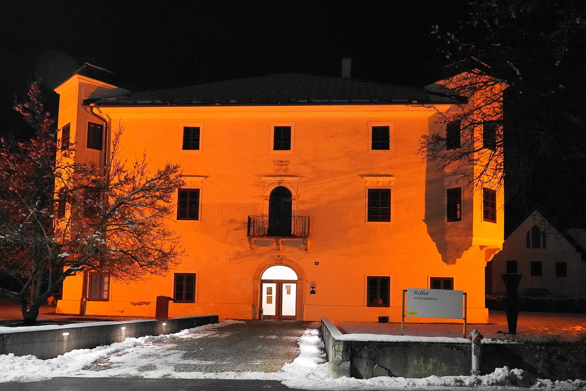 Photo showing: Dinzlschloss in Villach St.Martin, Kärnten, Österreich, EU