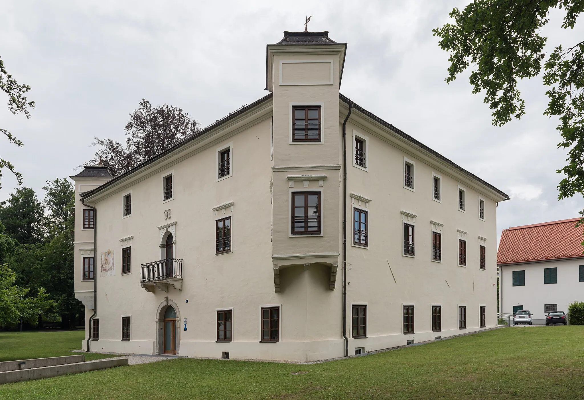 Photo showing: Castle Mörtenegg on Schlossgasse 4, borough Saint Martin, statutary city of Villach, Carinthia, Austria, EU