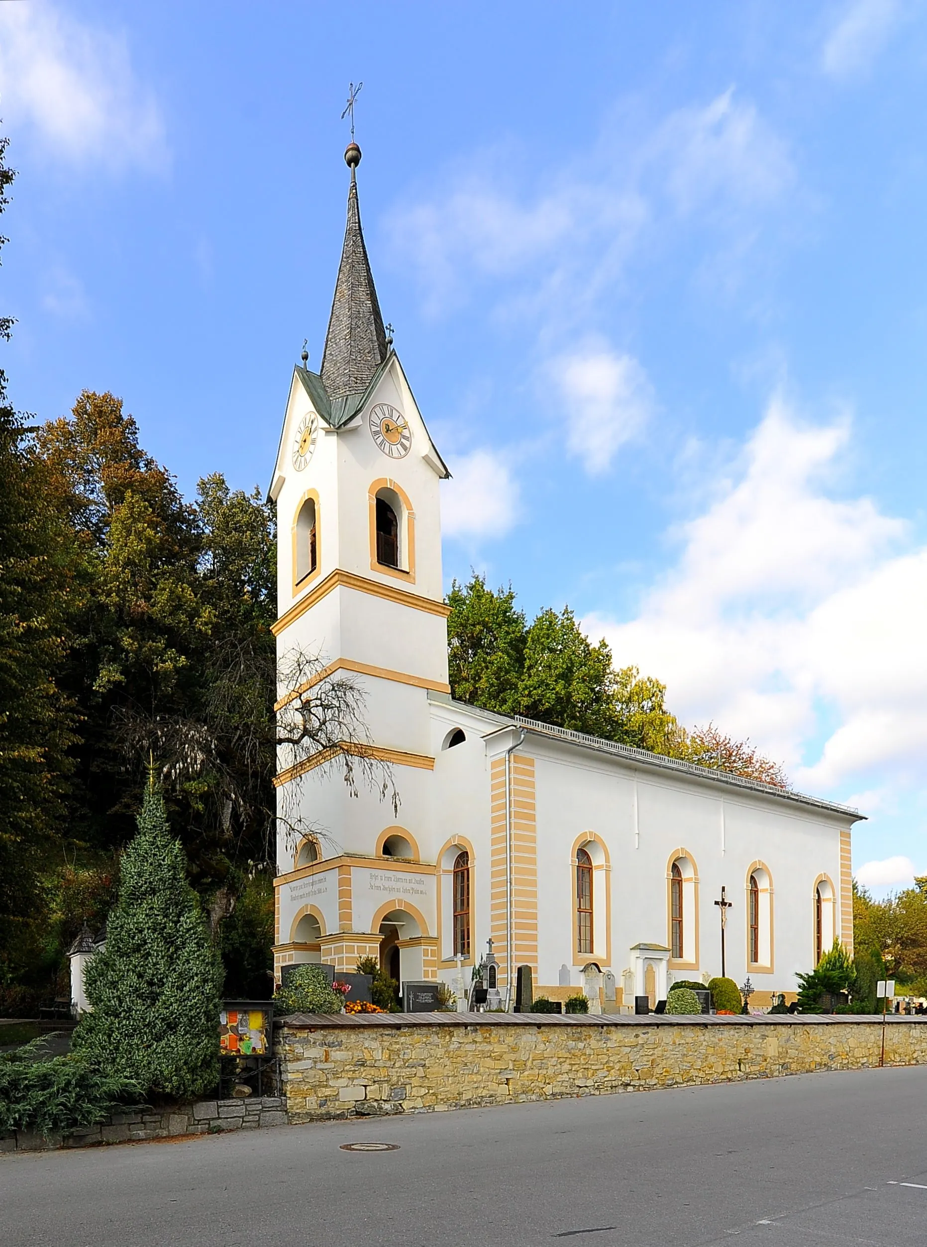 Photo showing: Lutheran church on Martin-Luther-Strasse #4 in Waiern, municipality Feldkirchen, district Feldkirchen, Carinthia, Austria, EU