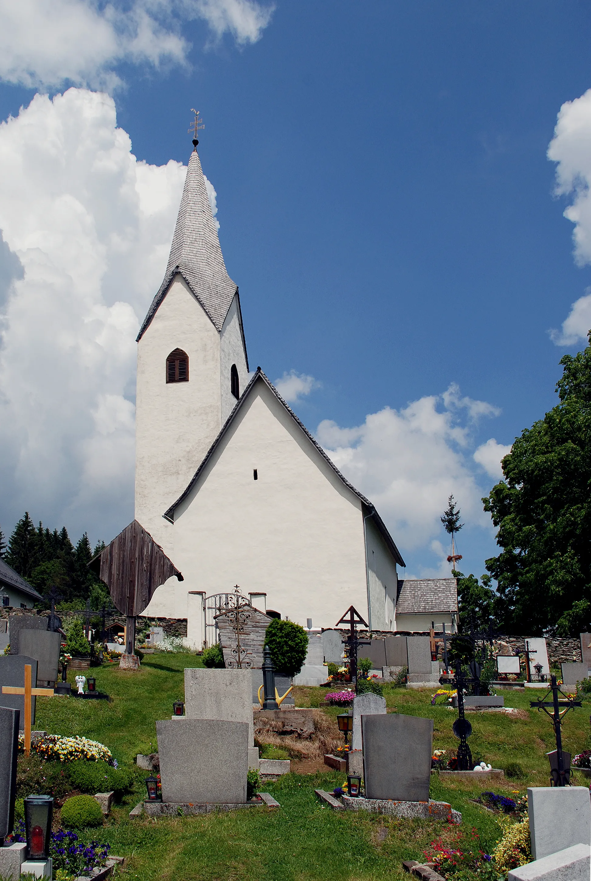Photo showing: Soboth, Steiermark, Österreich: Pfarrkirche mit Friedhof

This media shows the protected monument with the number 4024 in Austria. (Commons, de, Wikidata)