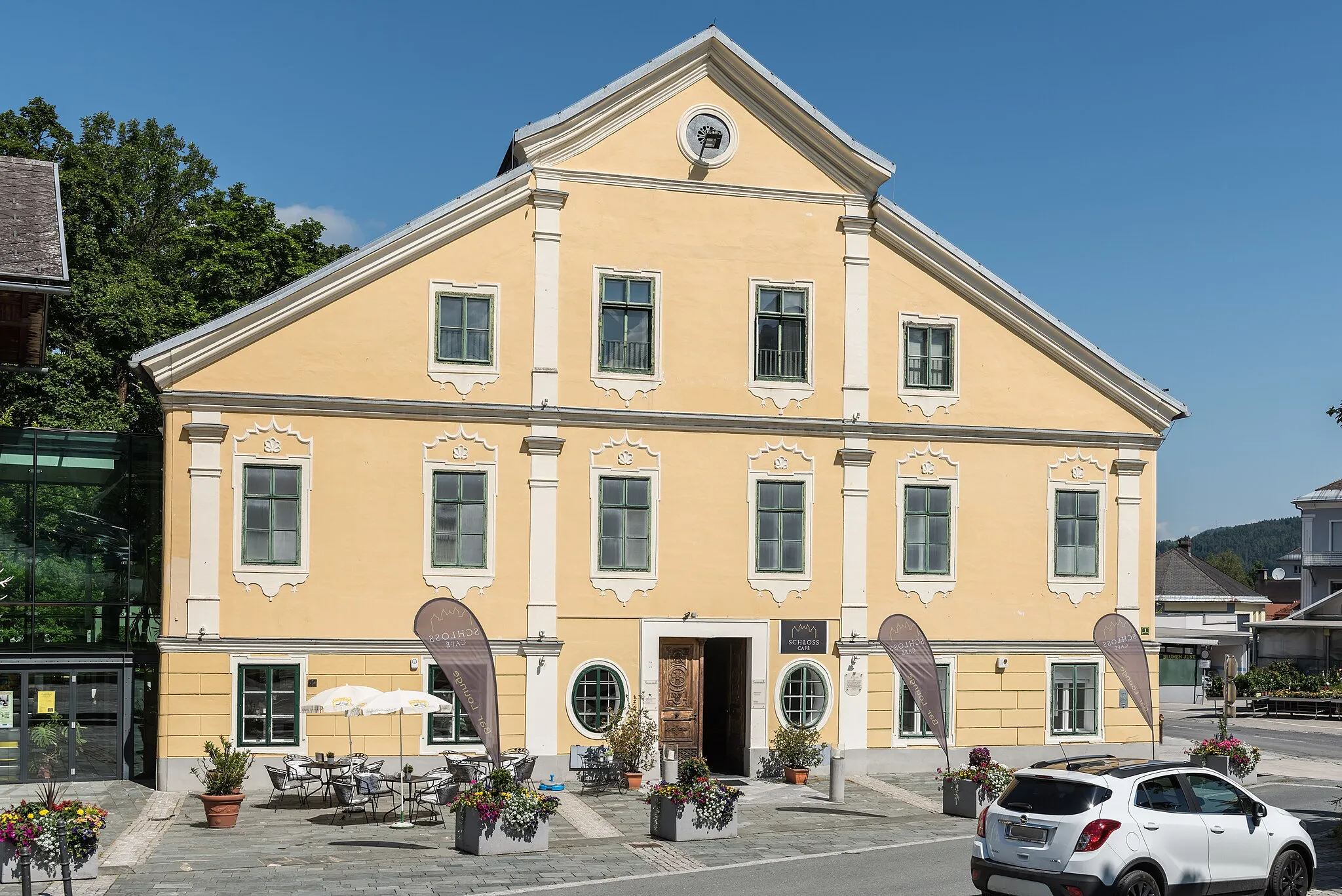 Photo showing: Castle on Sponheimer Square #1, municipality Ferlach, district Klagenfurt Land, Carinthia, Austria, EU