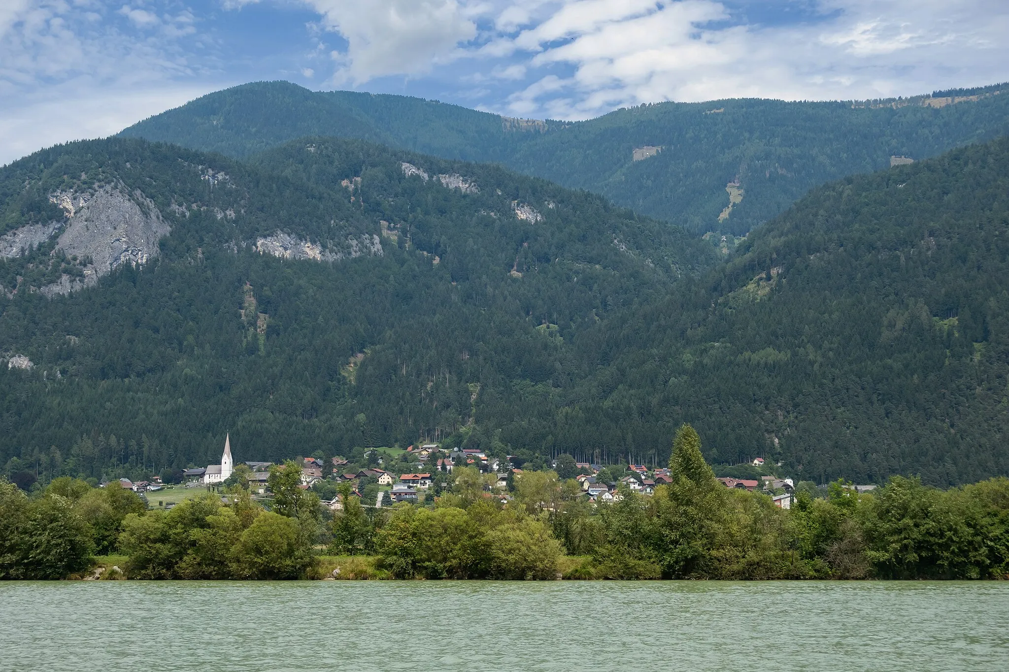 Photo showing: Weissenstein, view to the village from Kellerberg