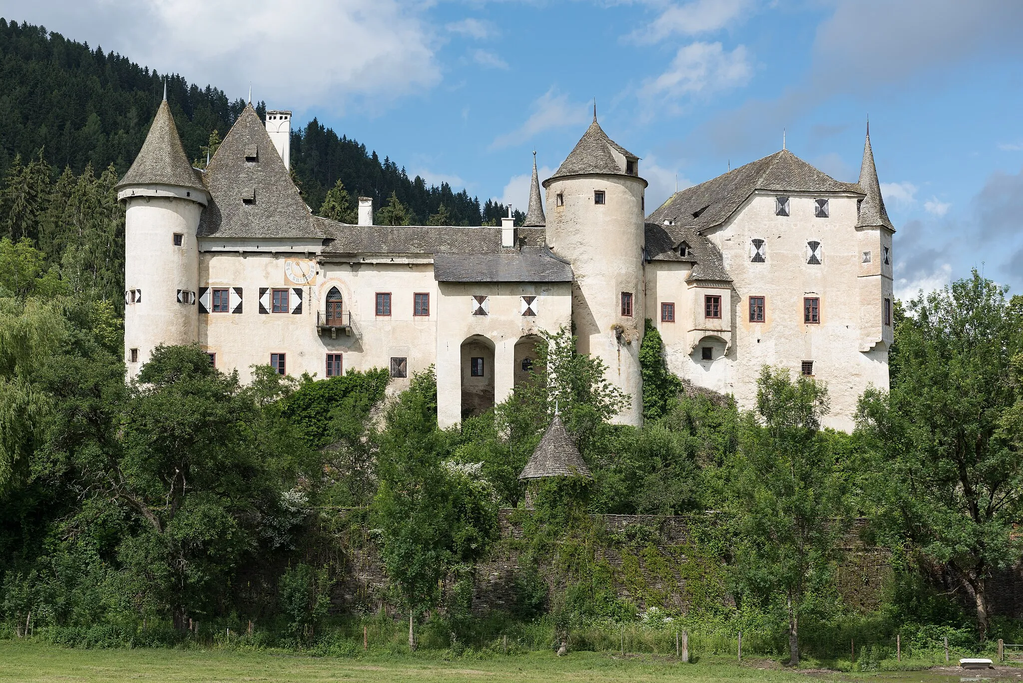 Photo showing: Castle Frauenstein, municipality Frauenstein, district Sankt Veit, Carinthia, Austria, EU