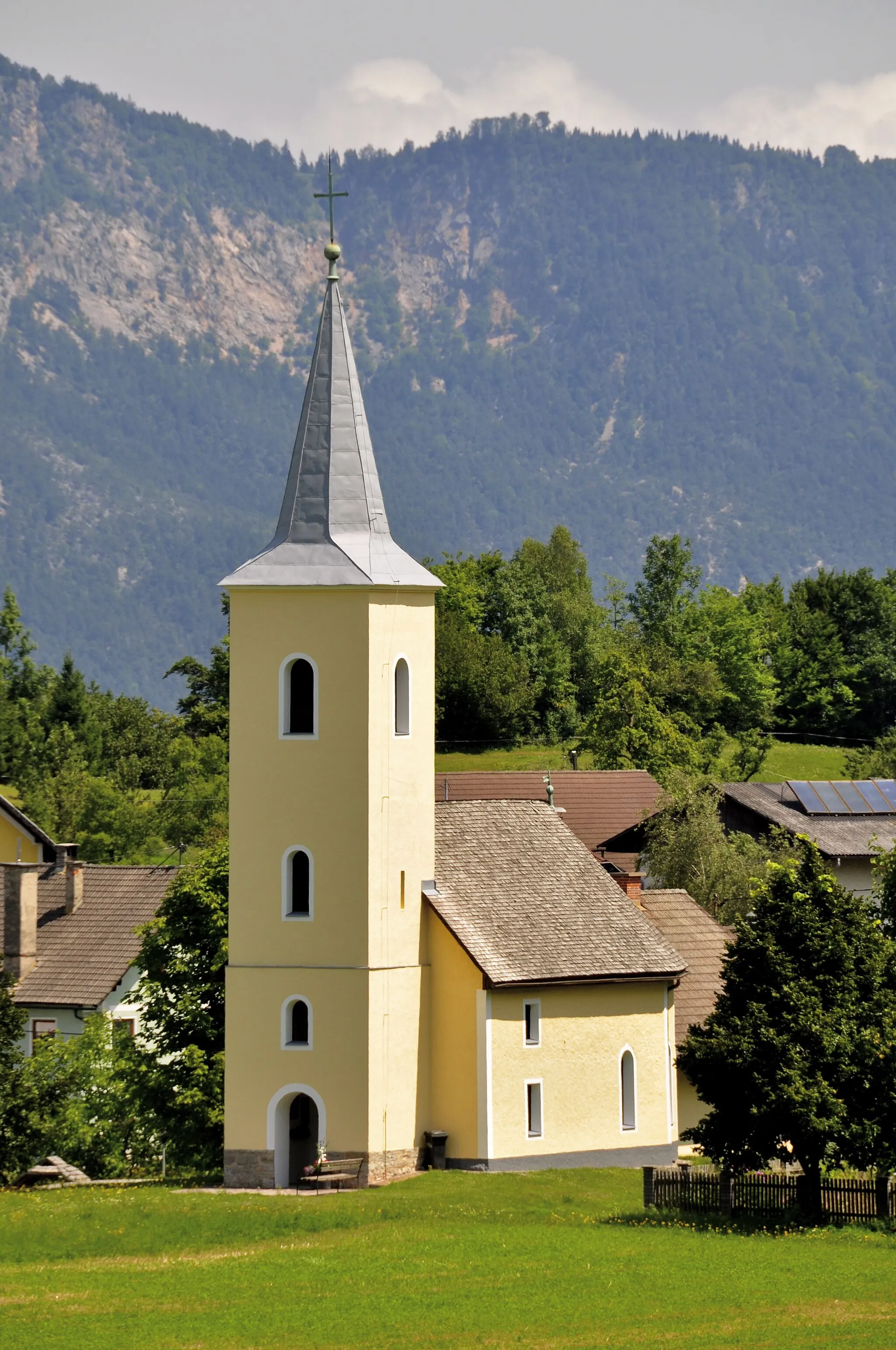 Photo showing: Lutheran parish church A. B. in Agoritschach, municipality Arnoldstein, district Villach Land, Carinthia / Austria / EU