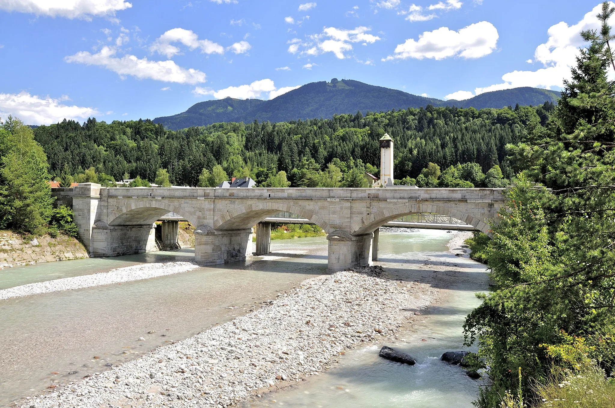 Photo showing: Bridge across the river Gailitz between the municipalities Hohenthurn and Arnoldstein, district Villach Land, Carinthia, Austria, EU