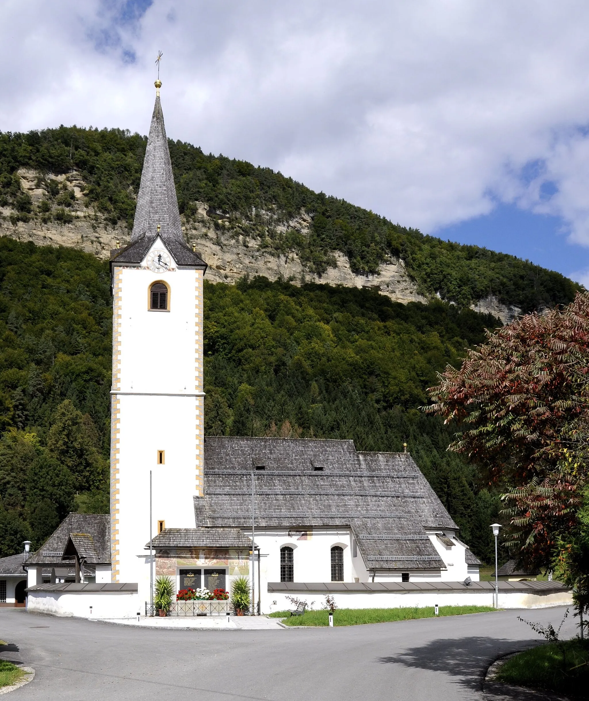 Photo showing: Parish church Saint Magdalena in Rottenstein, market town Ebenthal in Kärnten, district Klagenfurt Land, Carinthia, Austria, EU