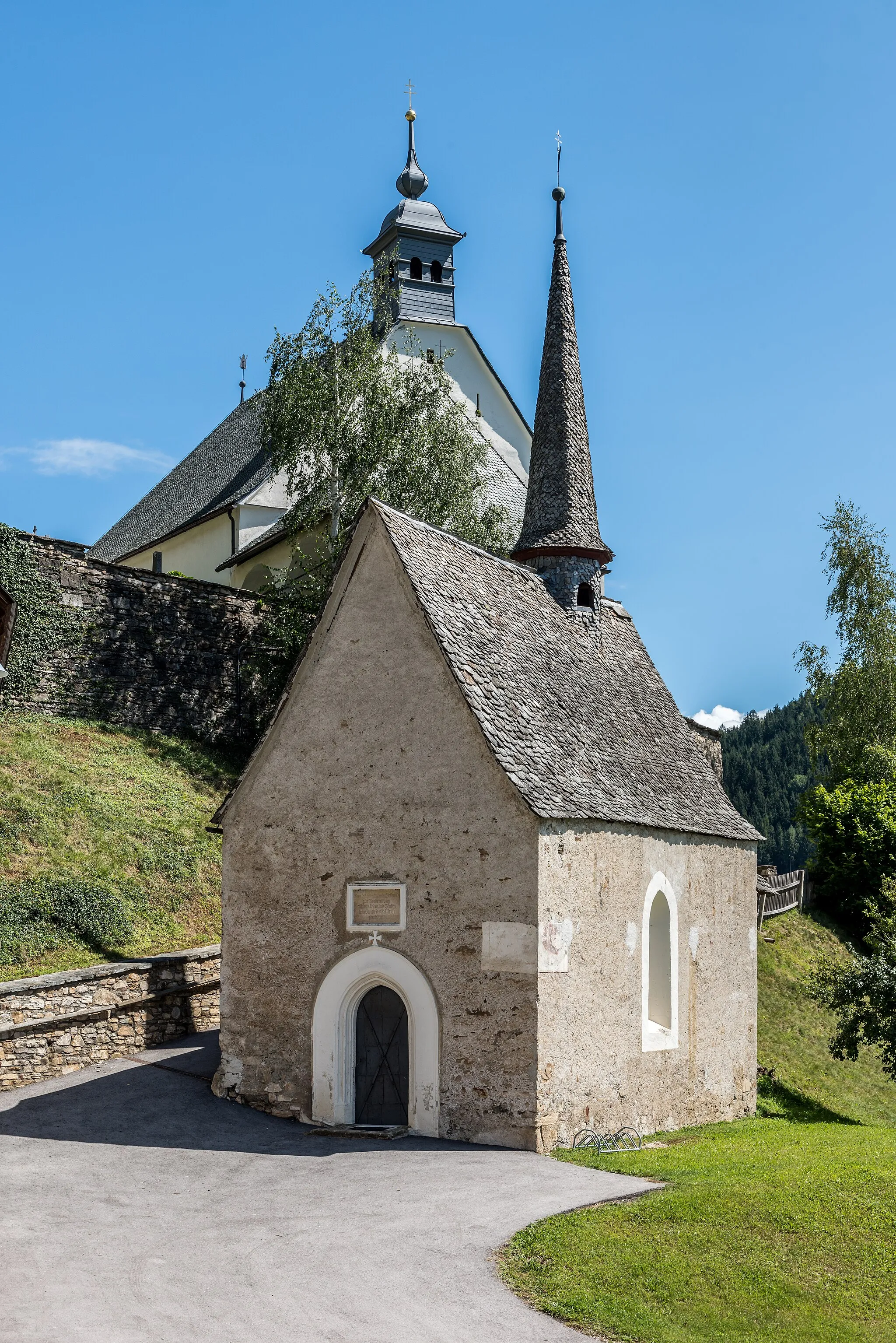 Photo showing: Chapel Saint Ulrich, parish and collegiate church Saint John Baptist in Kraig, municipality Frauenstein, district Sankt Veit an der Glan, Carinthia, Austria, EU