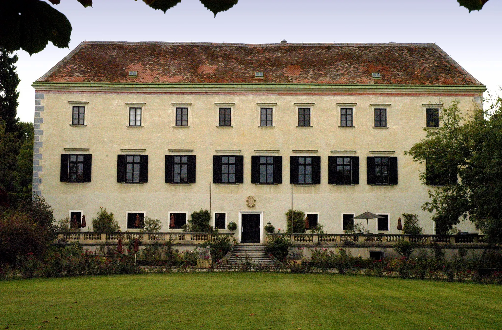 Photo showing: Schloss Mittergrabern, Gemeinde Grabern