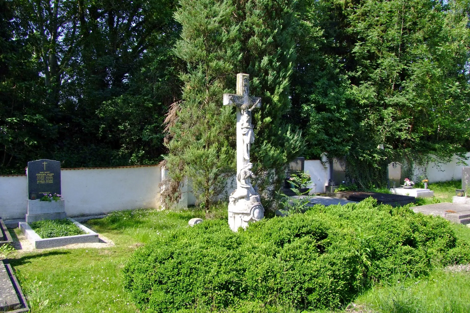 Photo showing: Friedhofskreuz